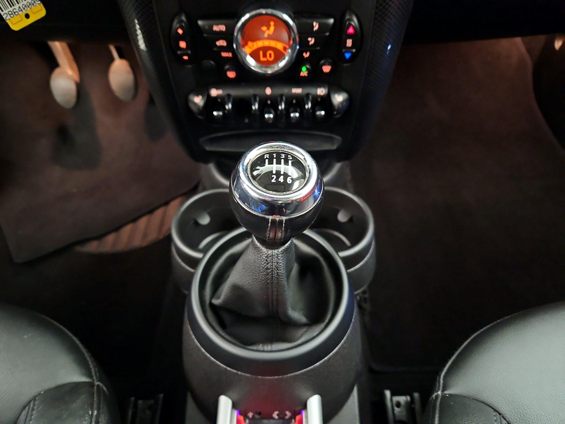 Thumbnail: 2016 MINI Cooper Countryman - 15