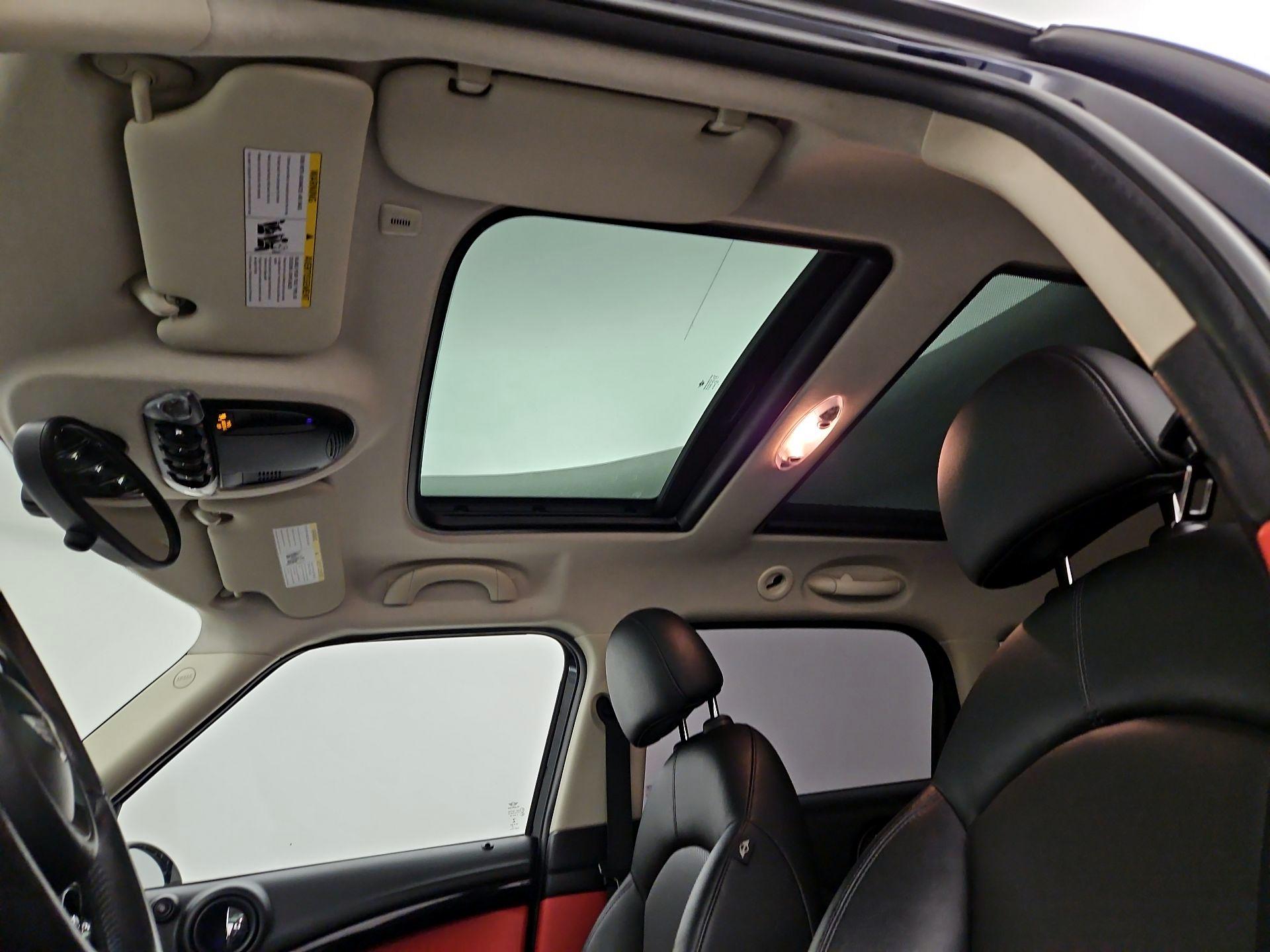Thumbnail: 2016 MINI Cooper Countryman - 17