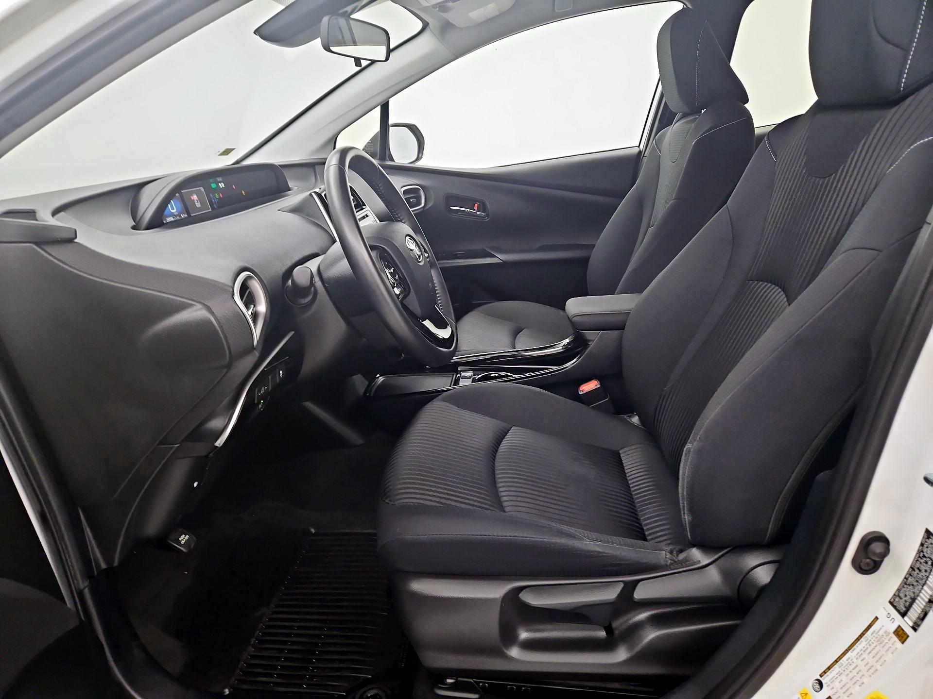 Thumbnail: 2021 Toyota Prius Prime - 11