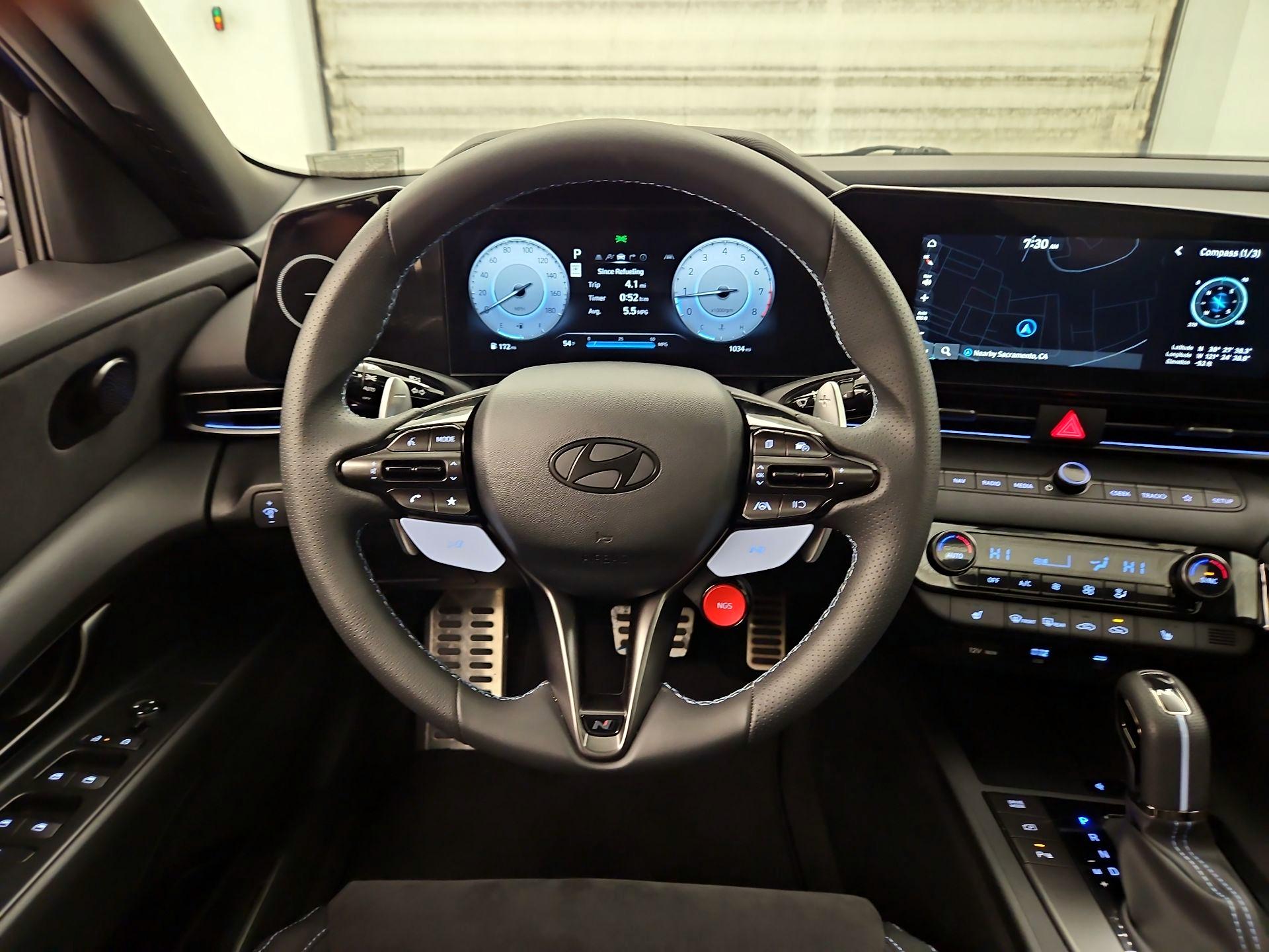 Thumbnail: 2025 Hyundai Elantra - 10