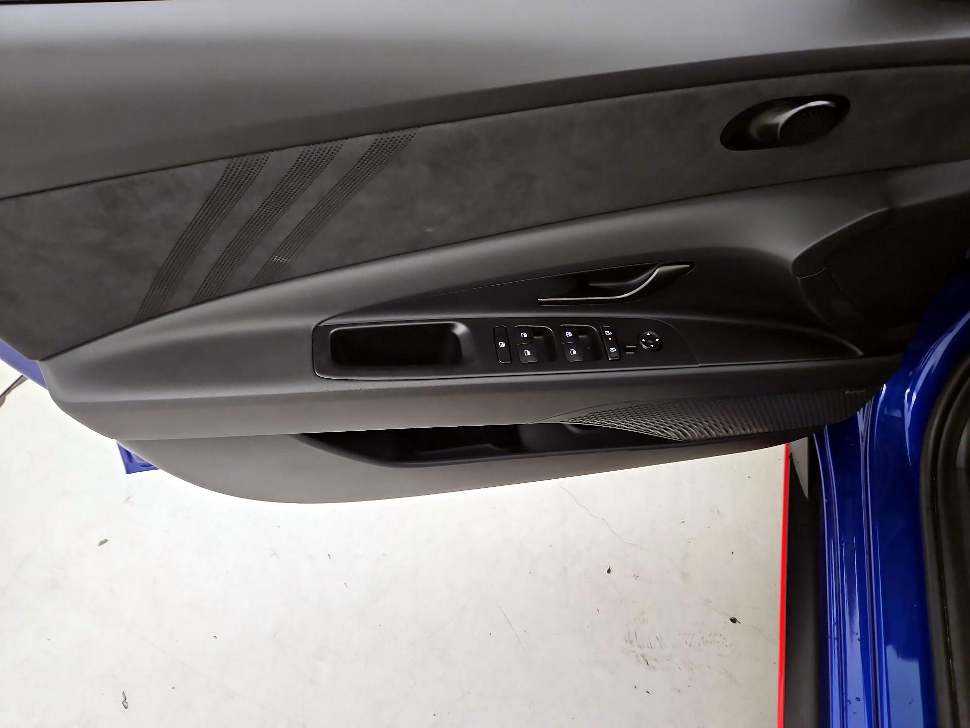 Thumbnail: 2025 Hyundai Elantra - 12