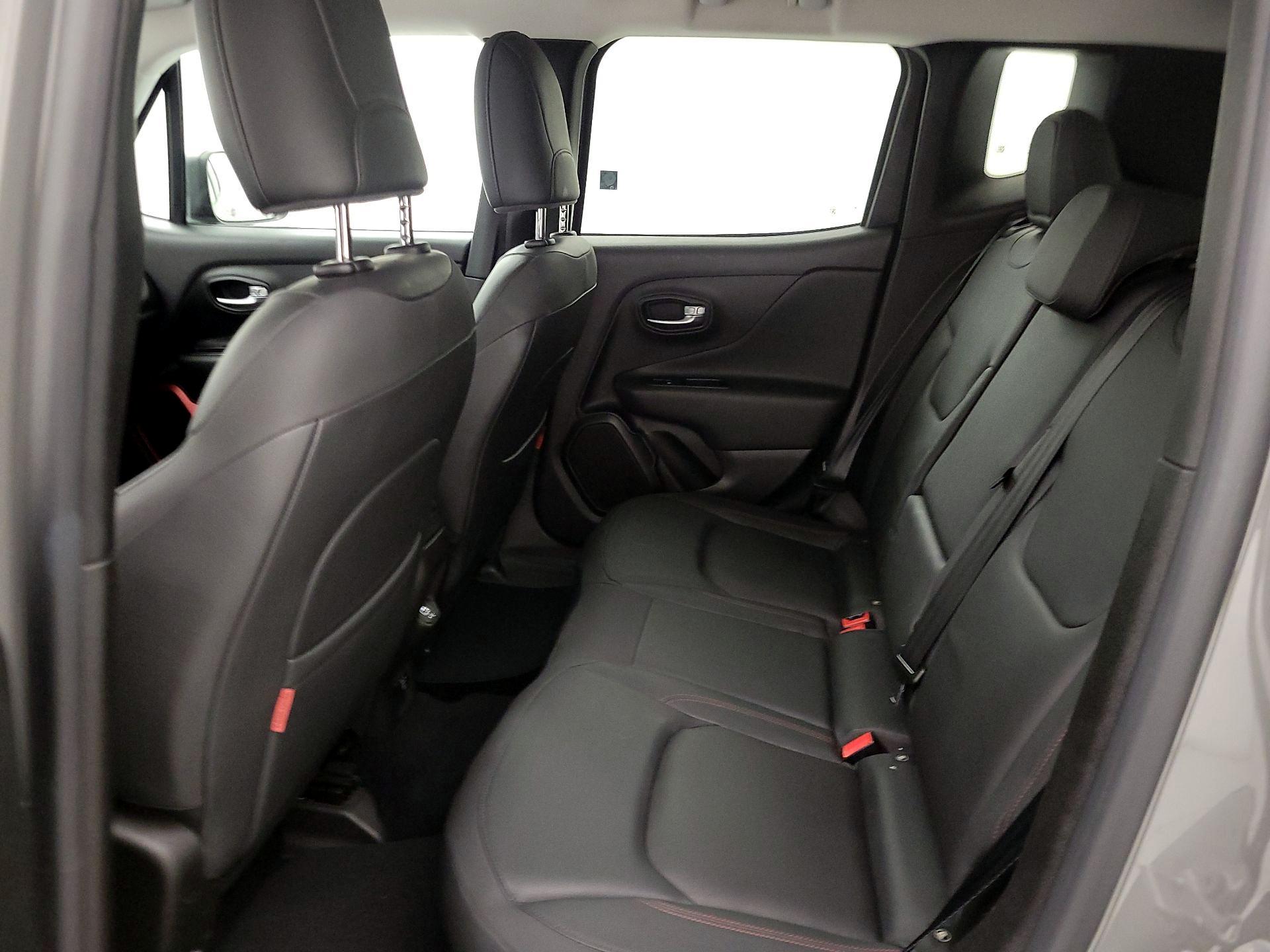 Thumbnail: 2021 Jeep Renegade - 20
