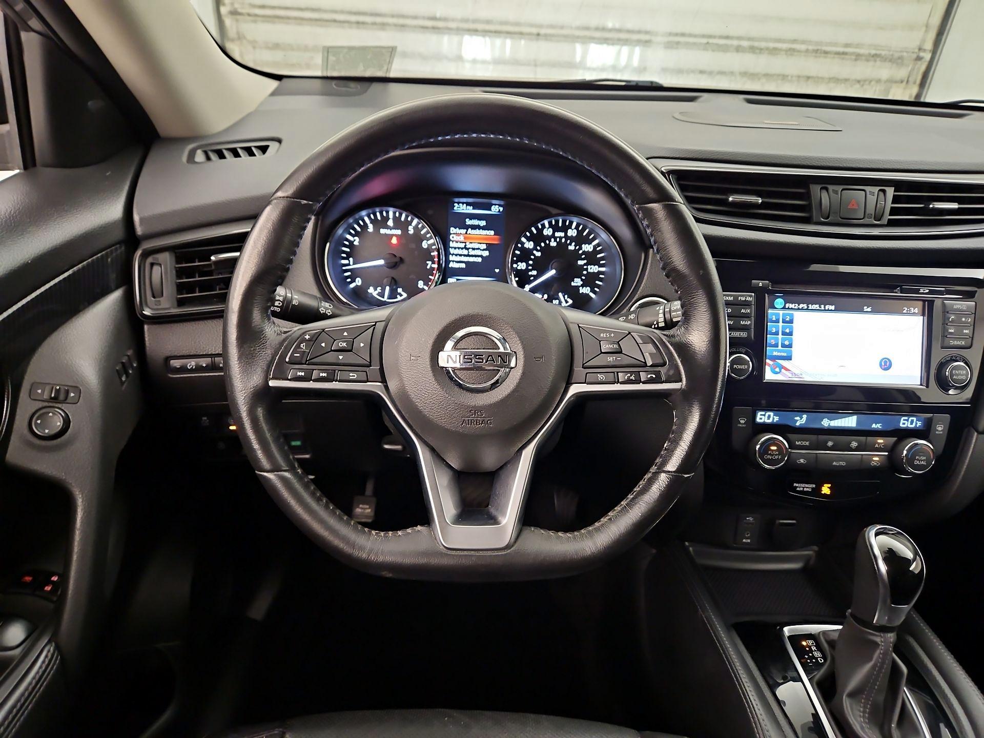 Thumbnail: 2017 Nissan Rogue - 10