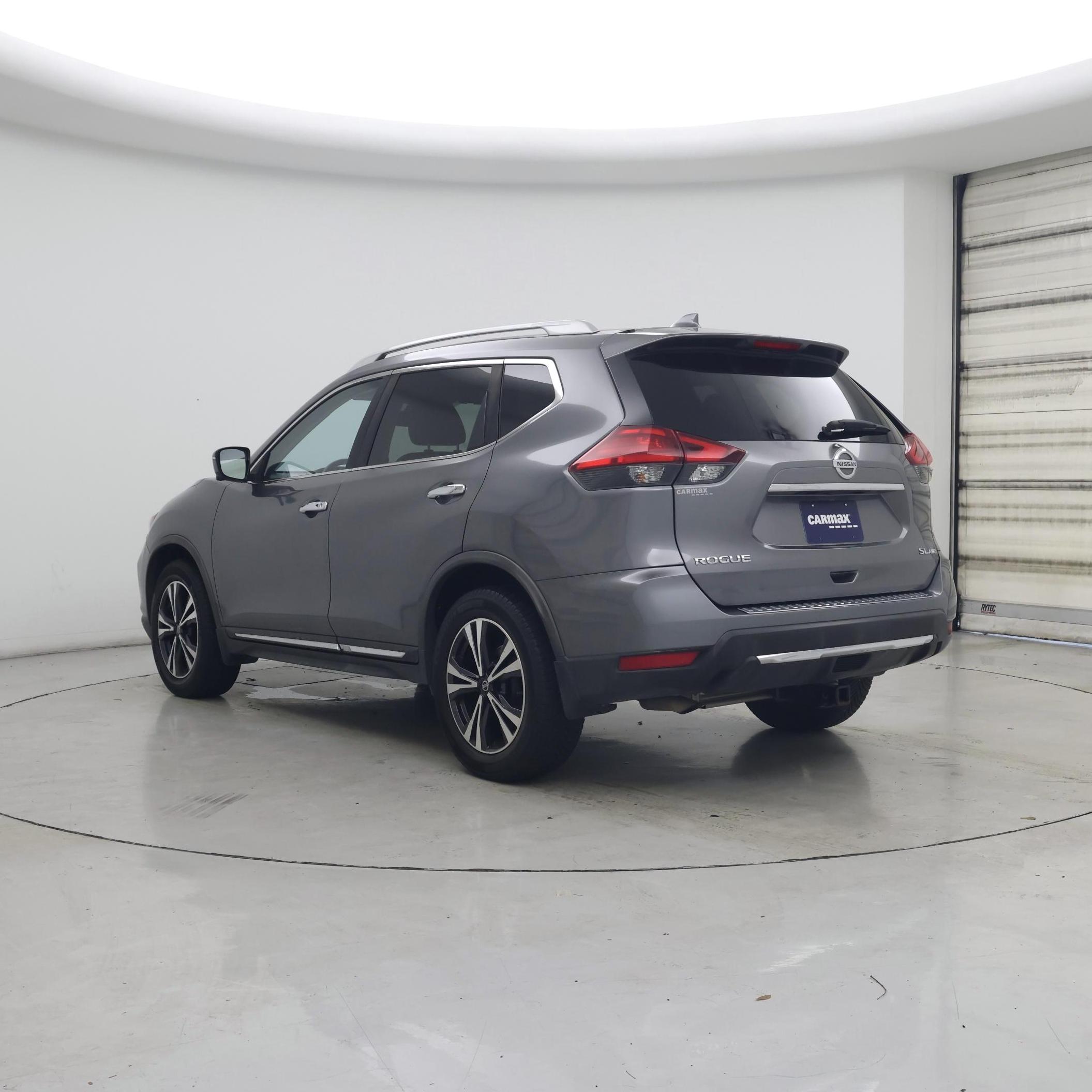 Thumbnail: 2017 Nissan Rogue - 2