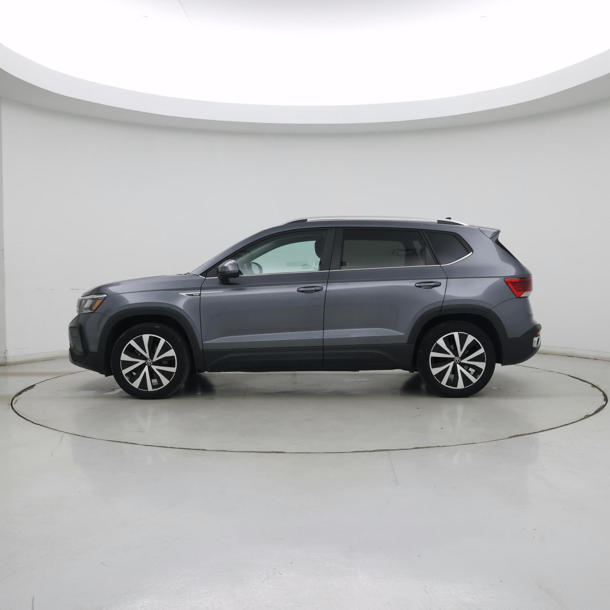 Thumbnail: 2022 Volkswagen Taos - 3