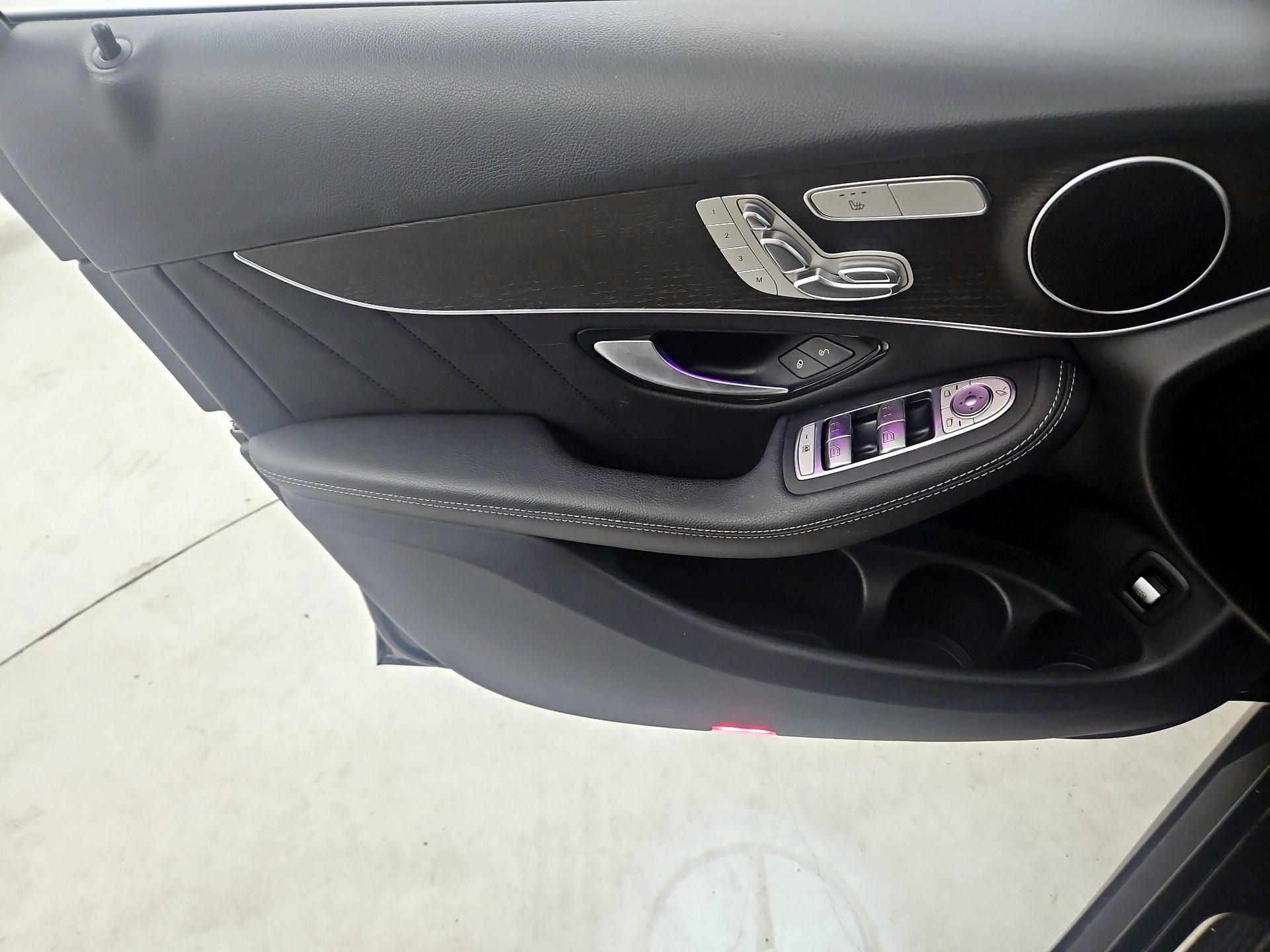 Thumbnail: 2022 Mercedes-Benz GLC - 12