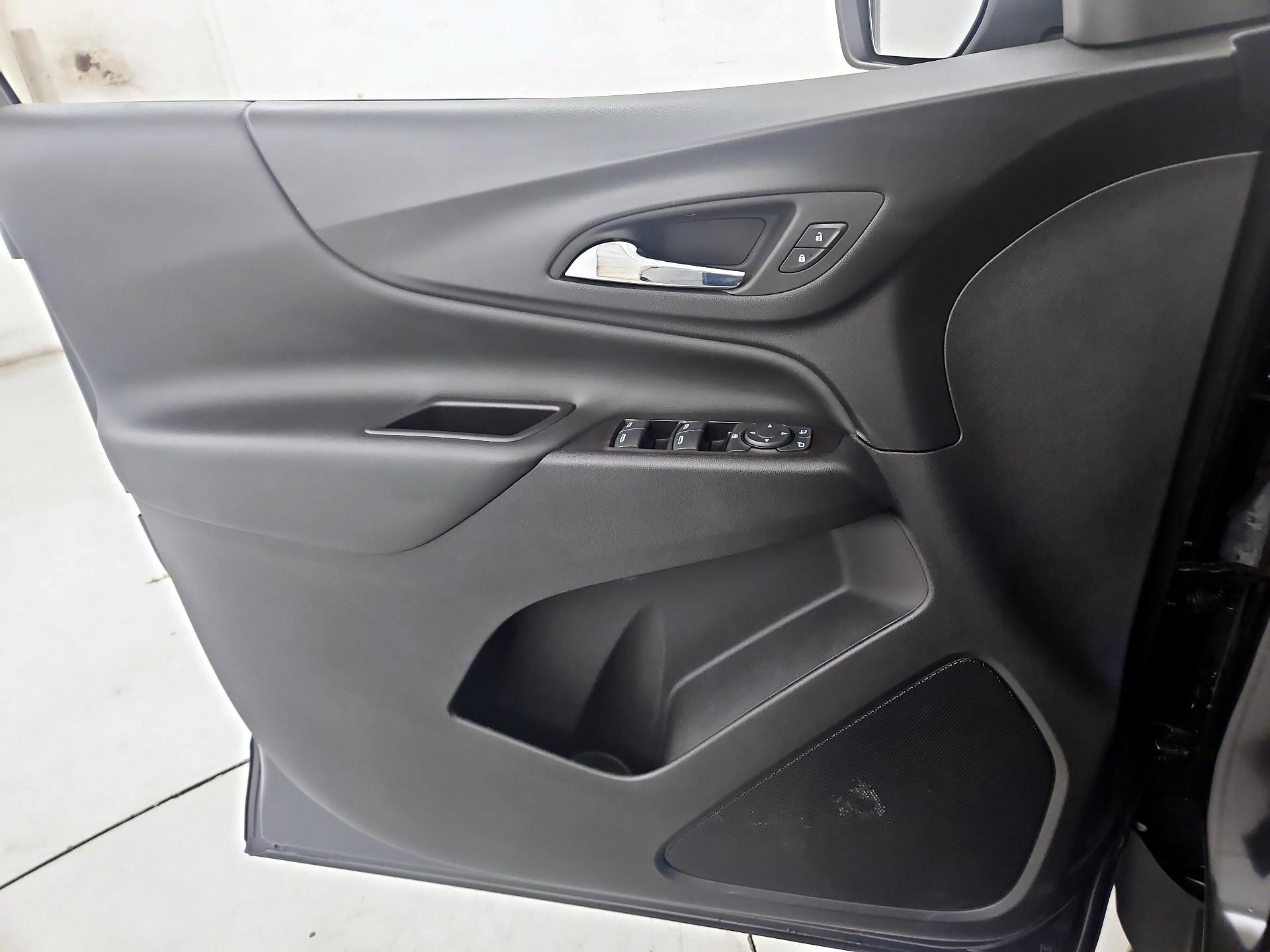 Thumbnail: 2021 Chevrolet Equinox - 12