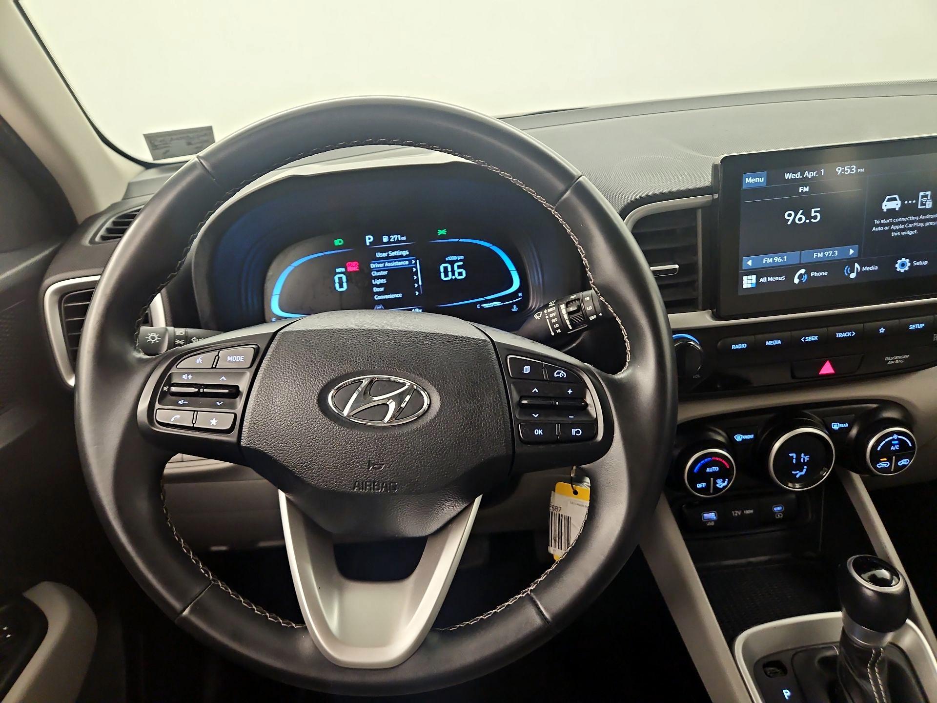 Thumbnail: 2023 Hyundai Venue - 10