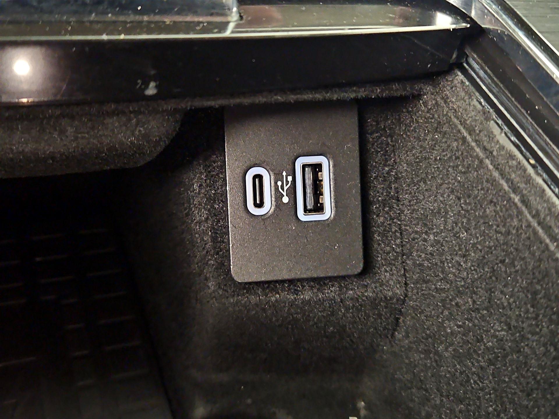 Thumbnail: 2022 Lincoln Nautilus - 19