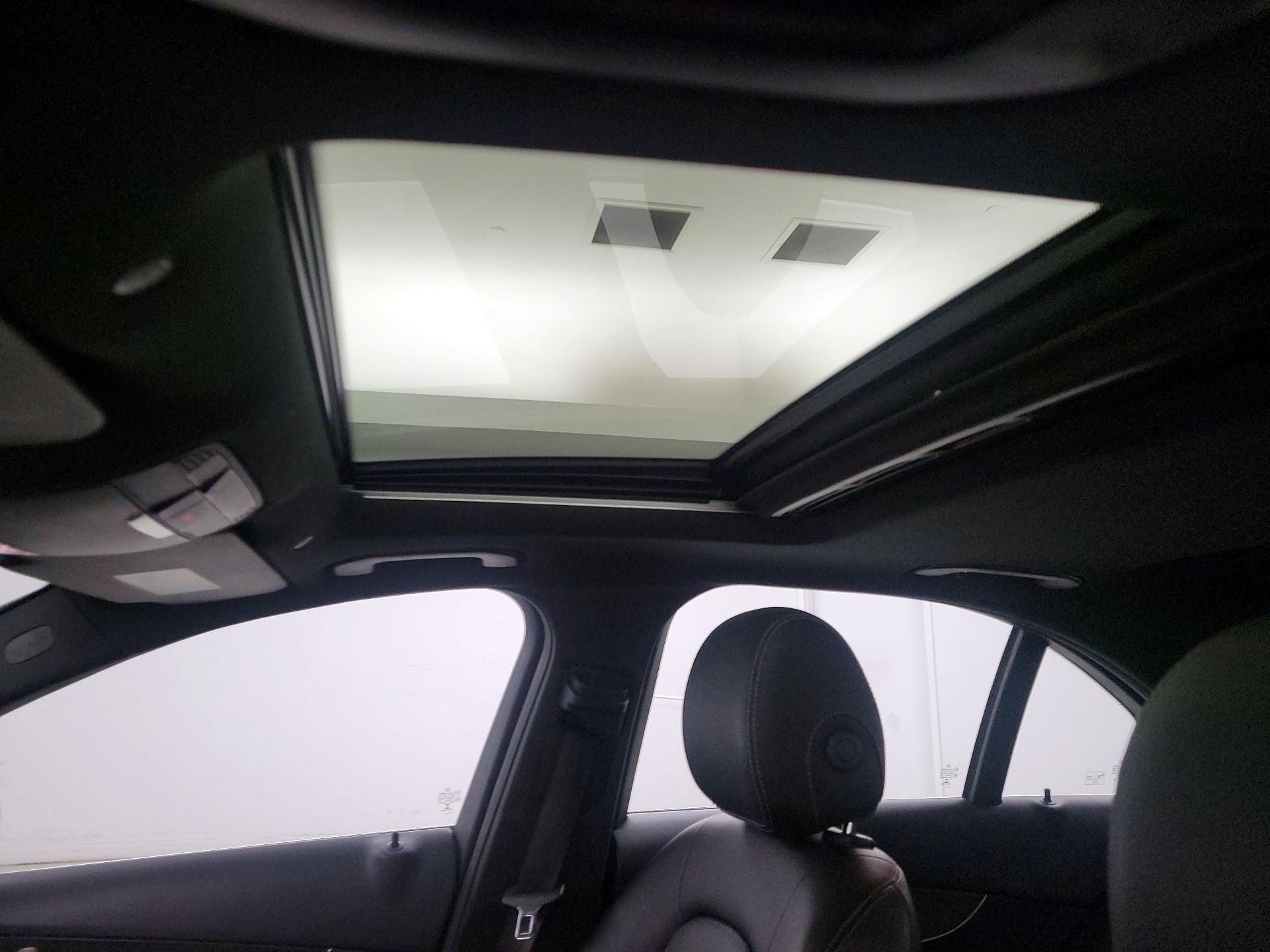 Thumbnail: 2020 Mercedes-Benz C-Class - 19