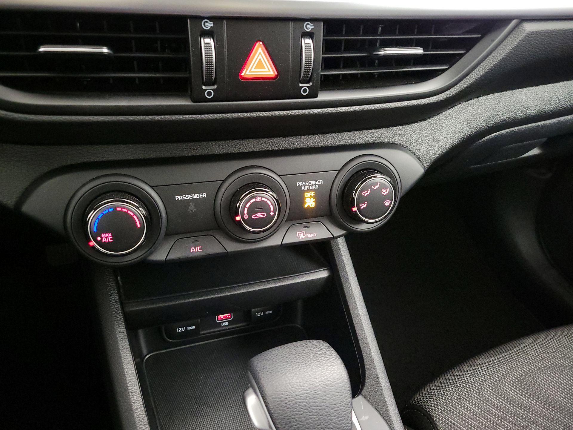 Thumbnail: 2023 Kia Forte - 16