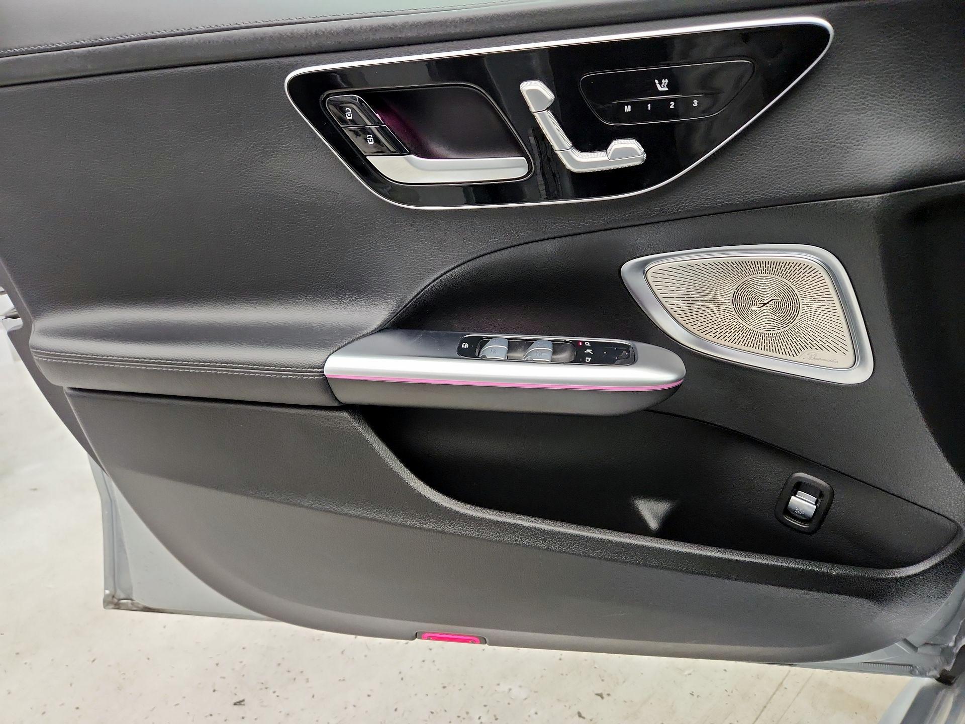 Thumbnail: 2023 Mercedes-Benz C-Class - 12