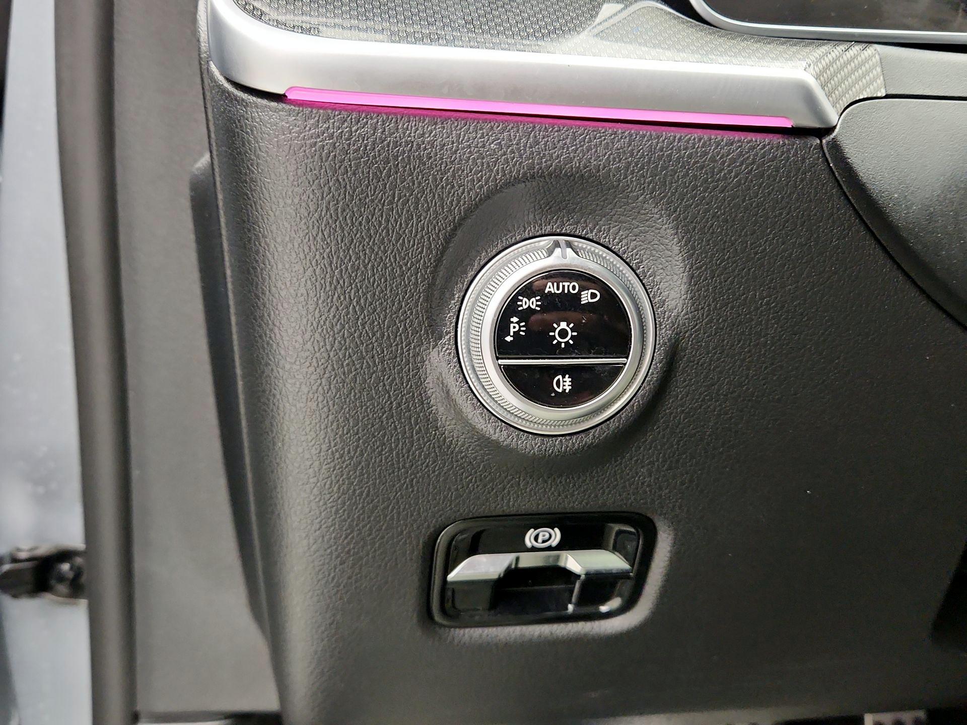 Thumbnail: 2023 Mercedes-Benz C-Class - 13