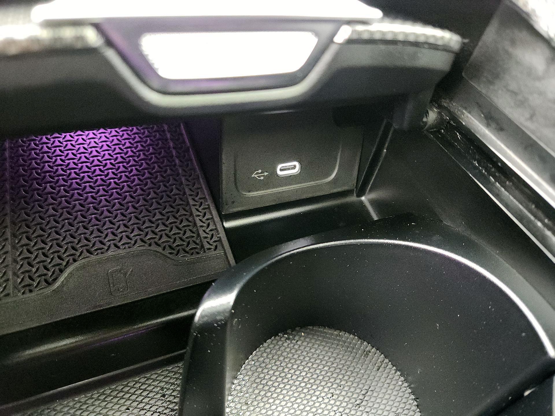 Thumbnail: 2023 Mercedes-Benz C-Class - 18