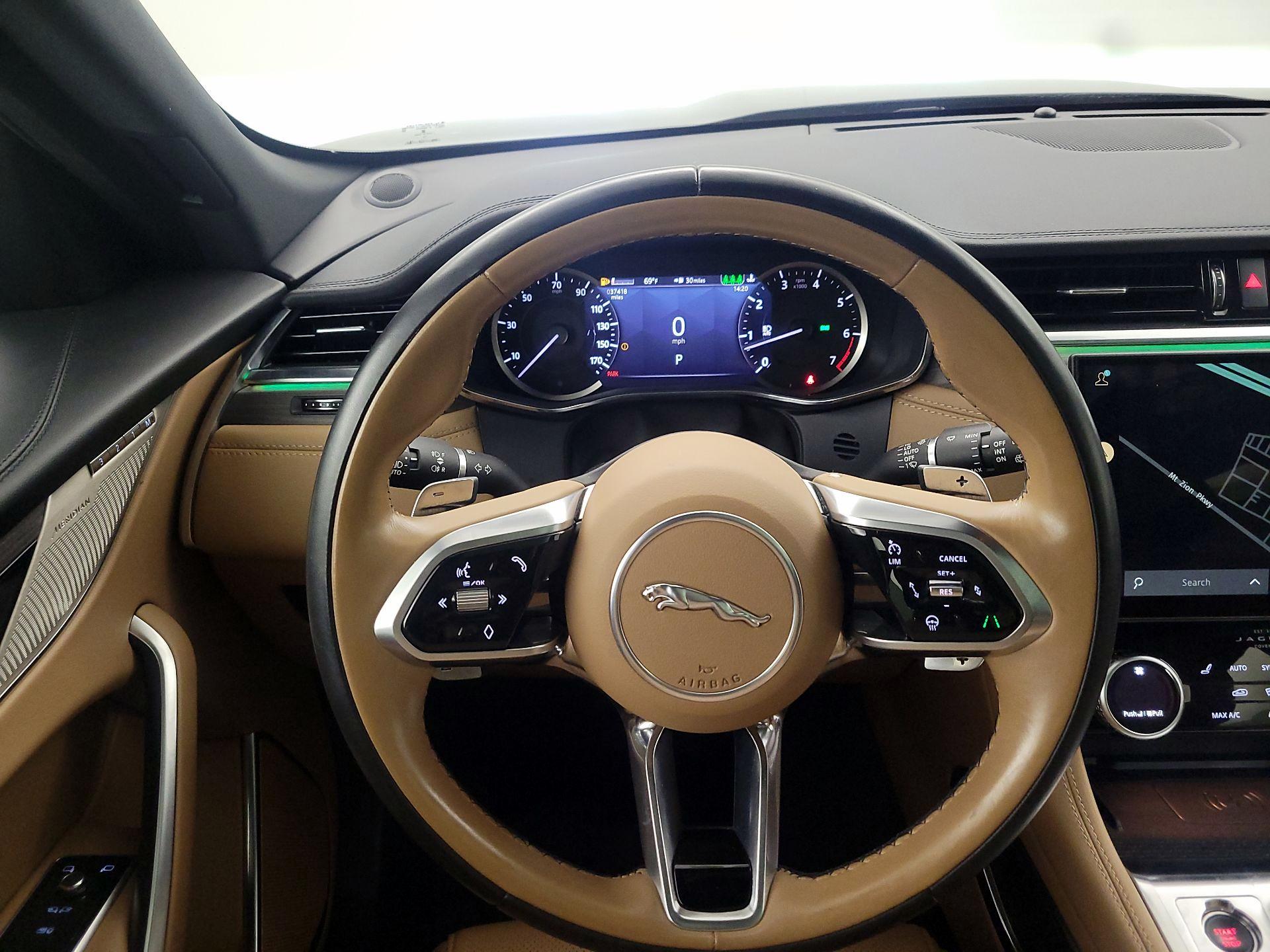 Thumbnail: 2023 Jaguar F-Pace - 10