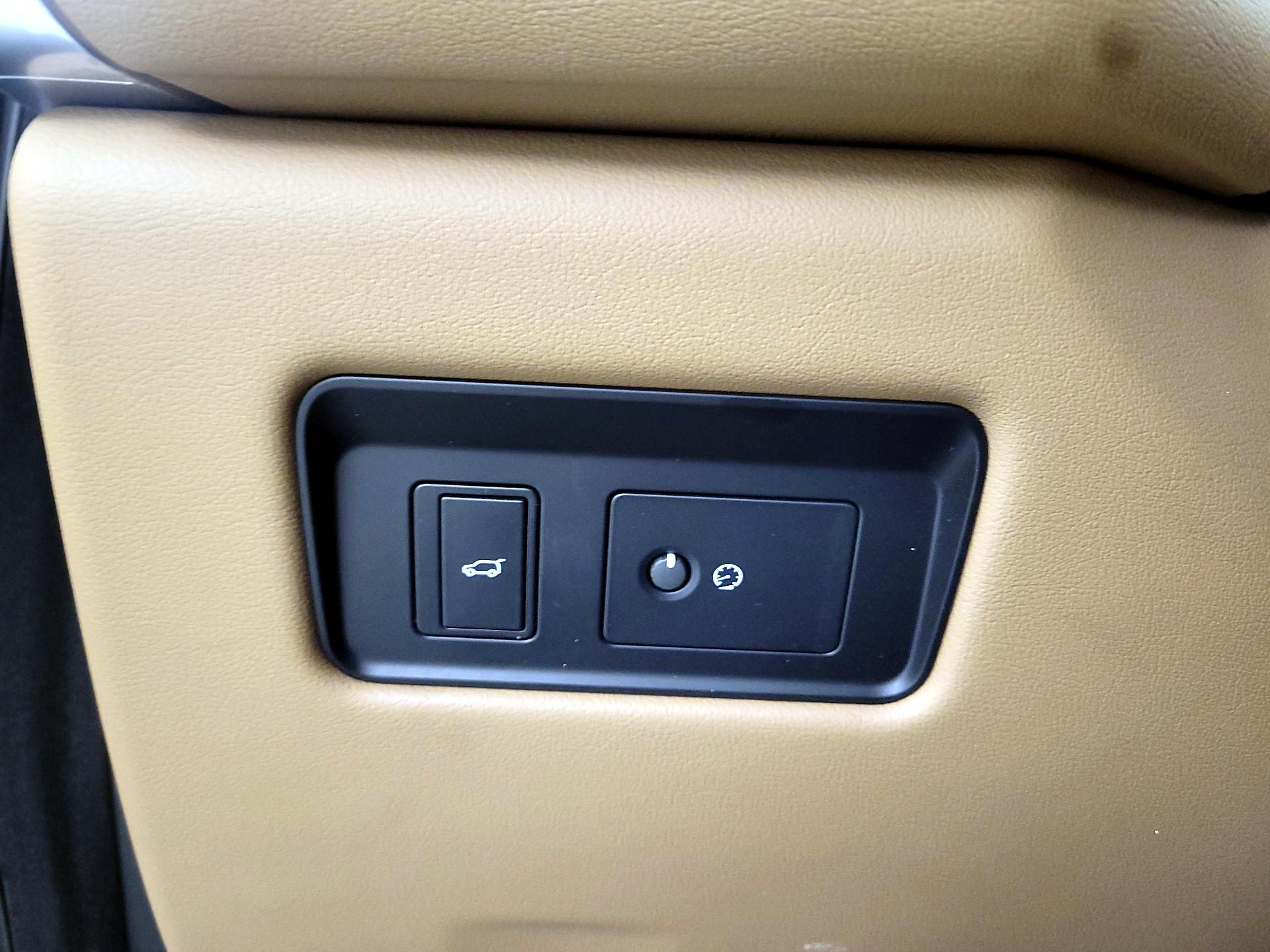 Thumbnail: 2023 Jaguar F-Pace - 13