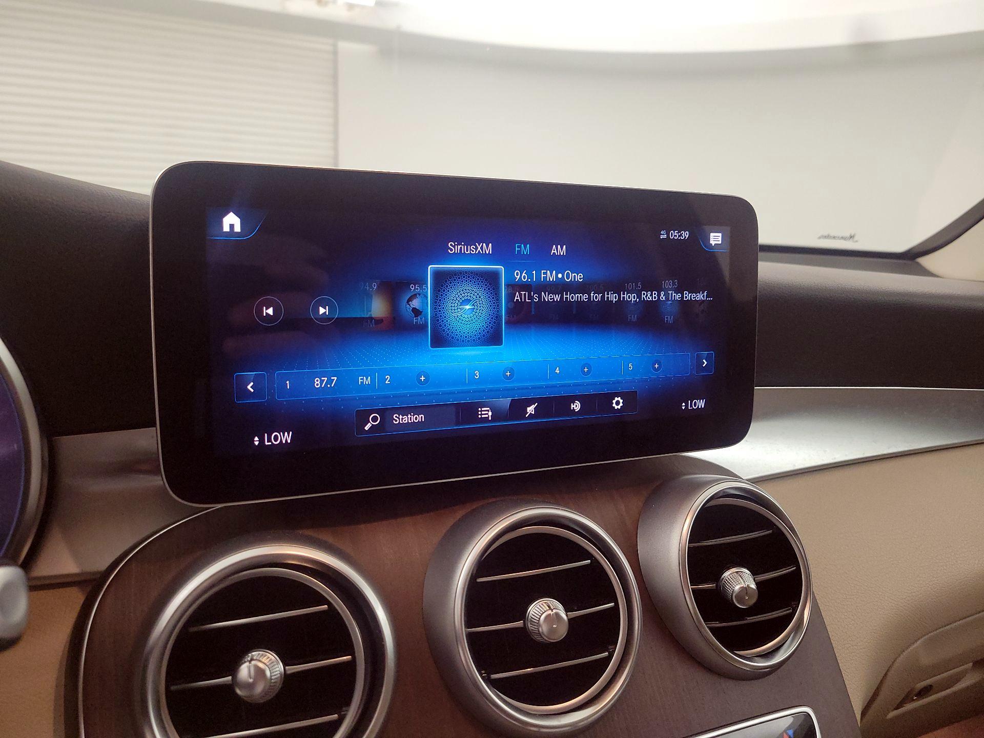 Thumbnail: 2022 Mercedes-Benz GLC - 15