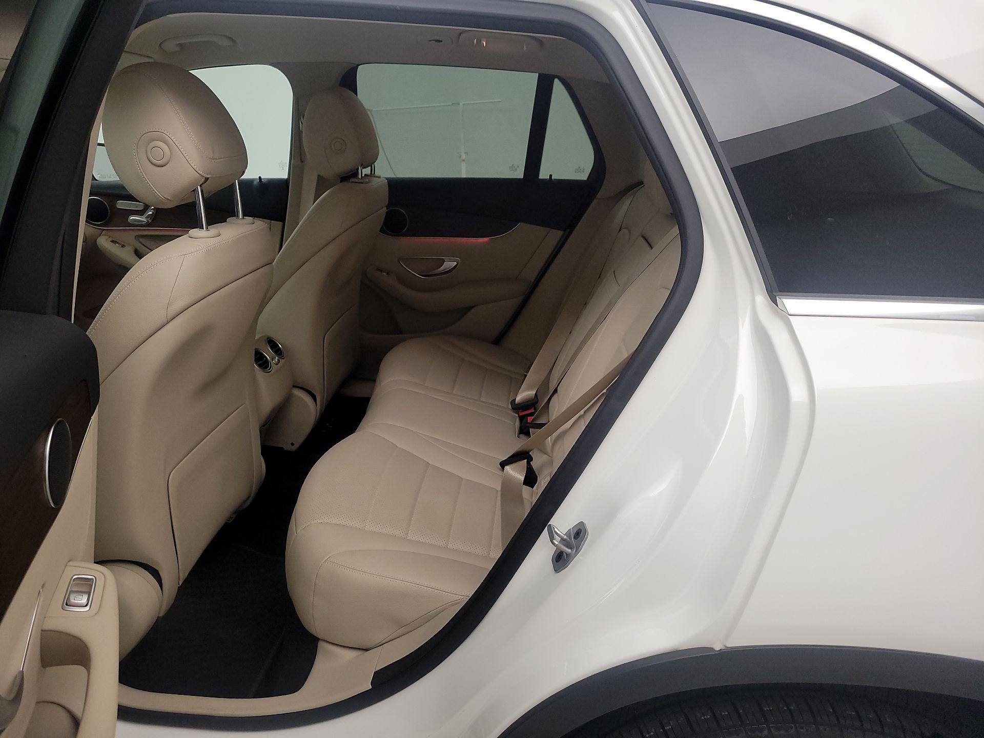 Thumbnail: 2022 Mercedes-Benz GLC - 19