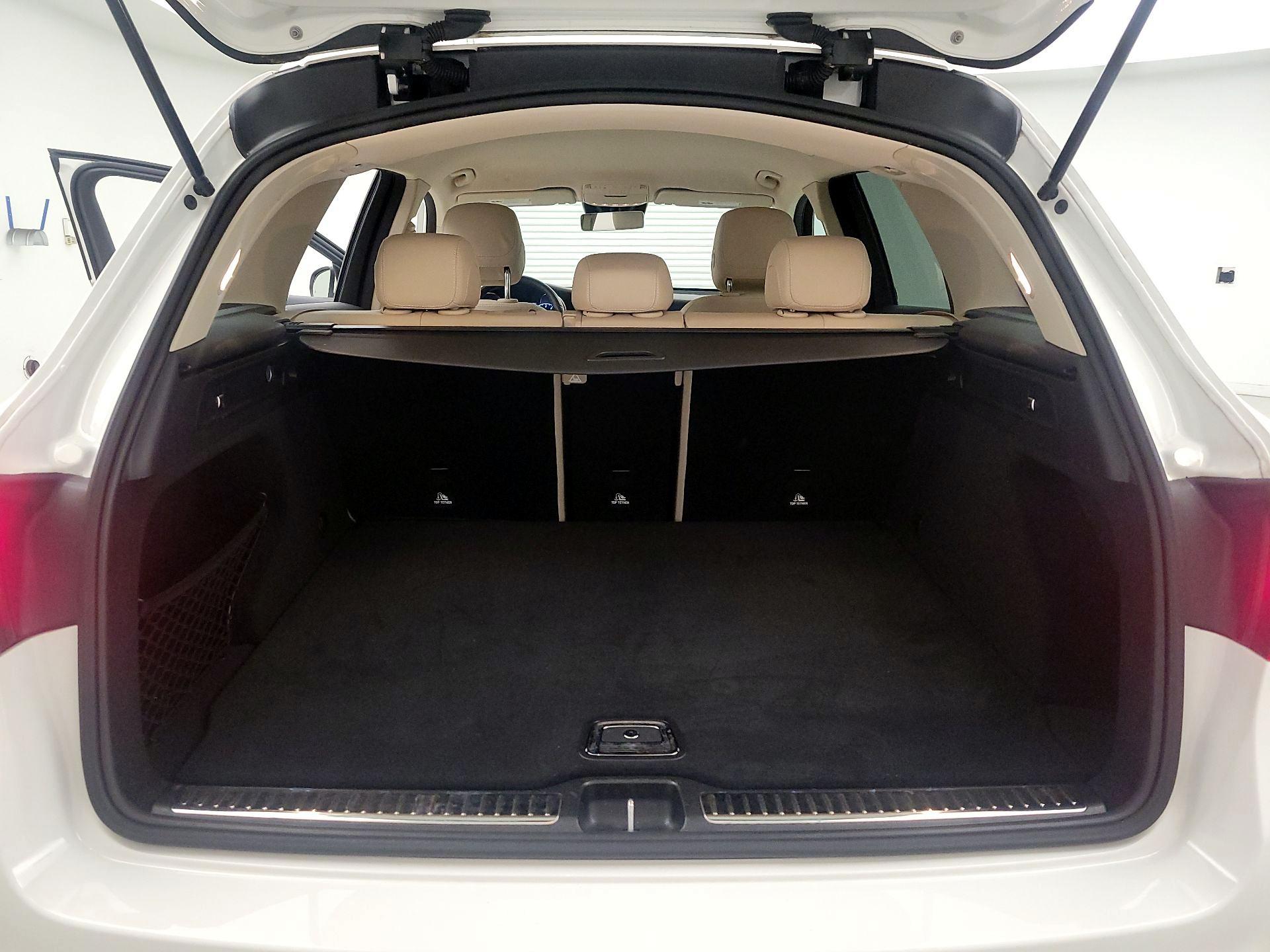 Thumbnail: 2022 Mercedes-Benz GLC - 20