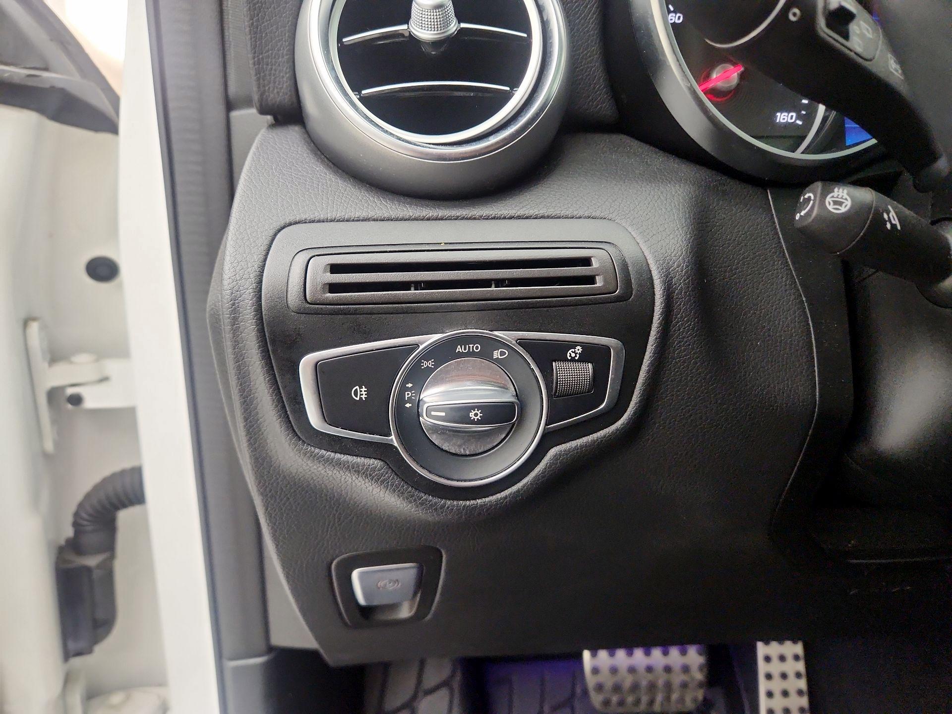 Thumbnail: 2022 Mercedes-Benz GLC - 13