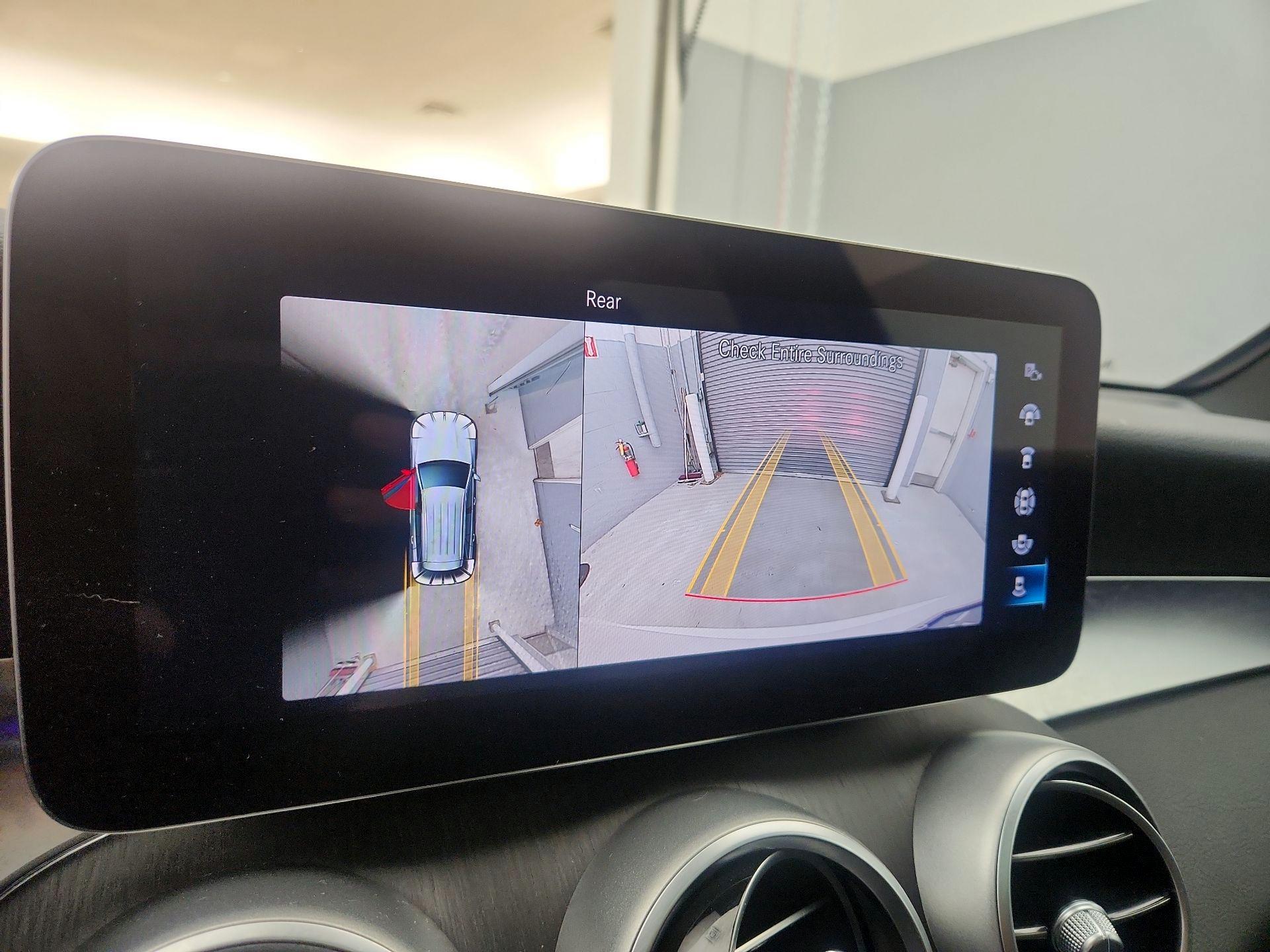 Thumbnail: 2022 Mercedes-Benz GLC - 14