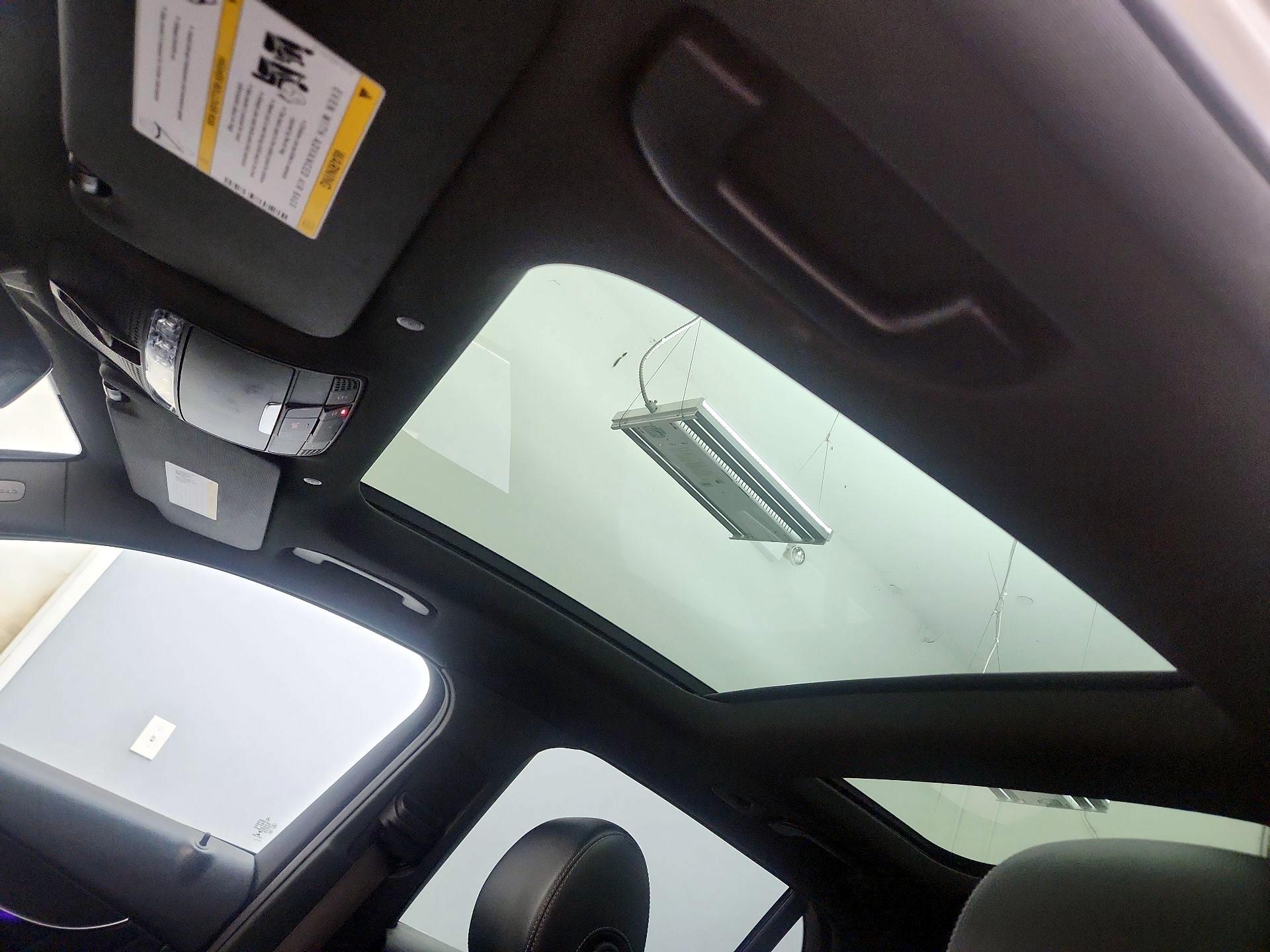 Thumbnail: 2022 Mercedes-Benz GLC - 19