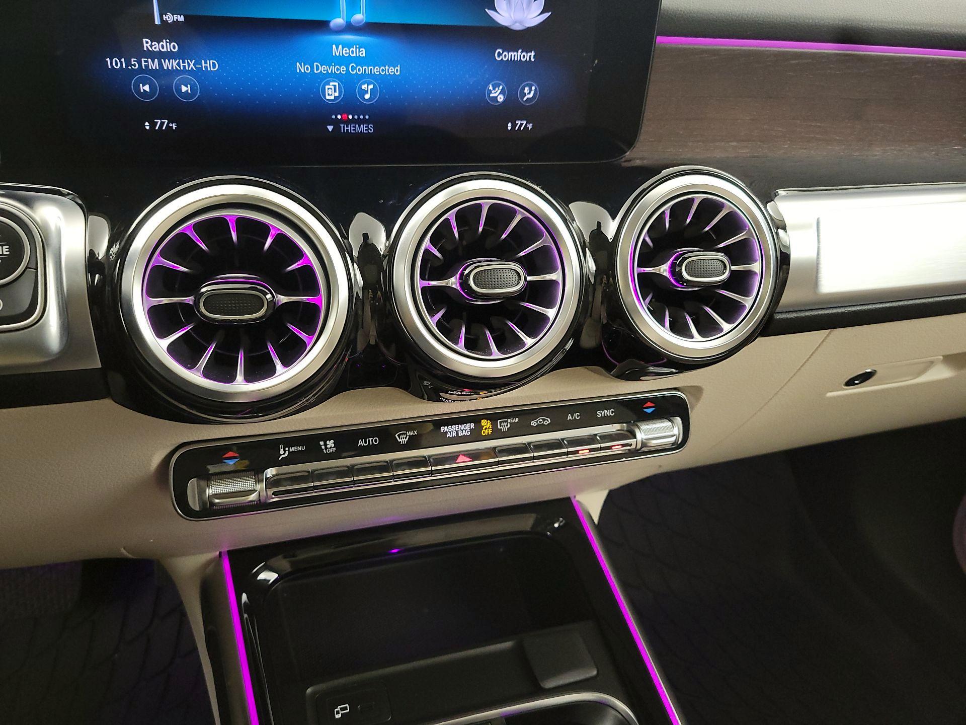 Thumbnail: 2023 Mercedes-Benz GLB - 16