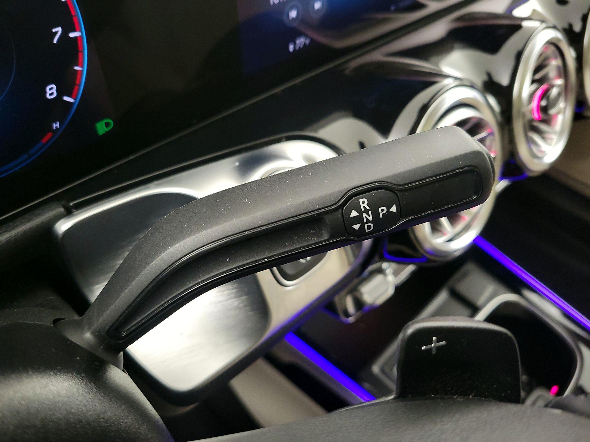 Thumbnail: 2023 Mercedes-Benz GLB - 17