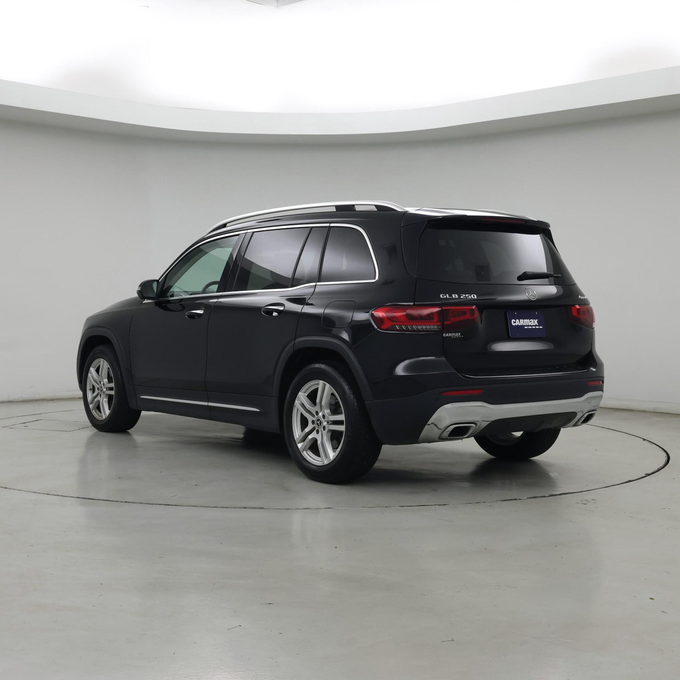 Thumbnail: 2023 Mercedes-Benz GLB - 2