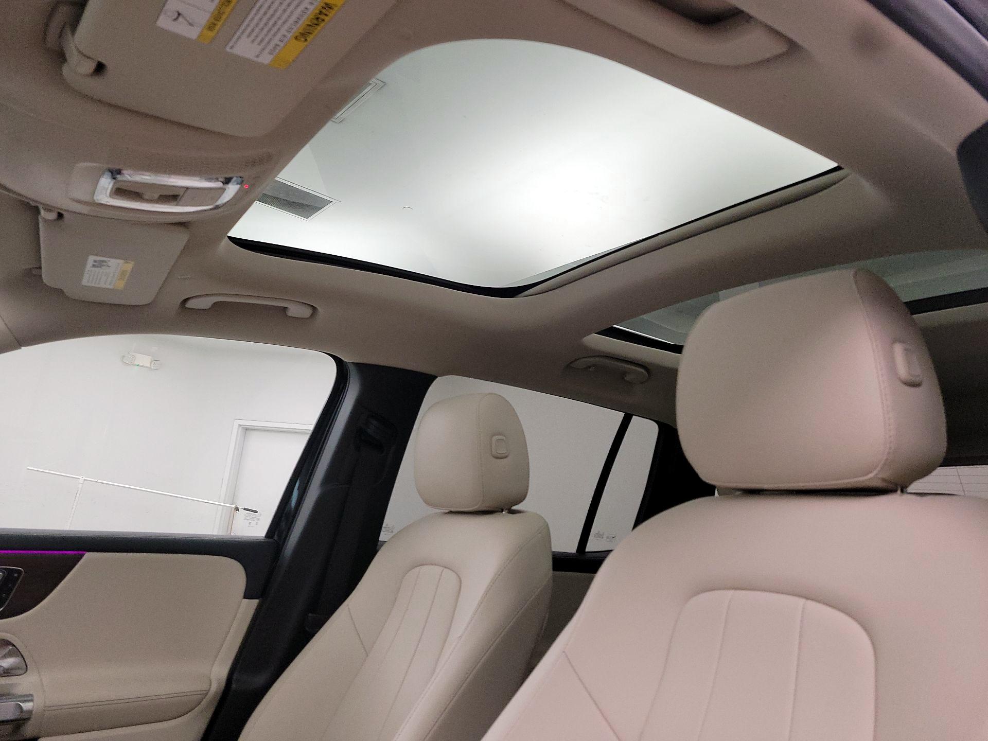 Thumbnail: 2023 Mercedes-Benz GLB - 19