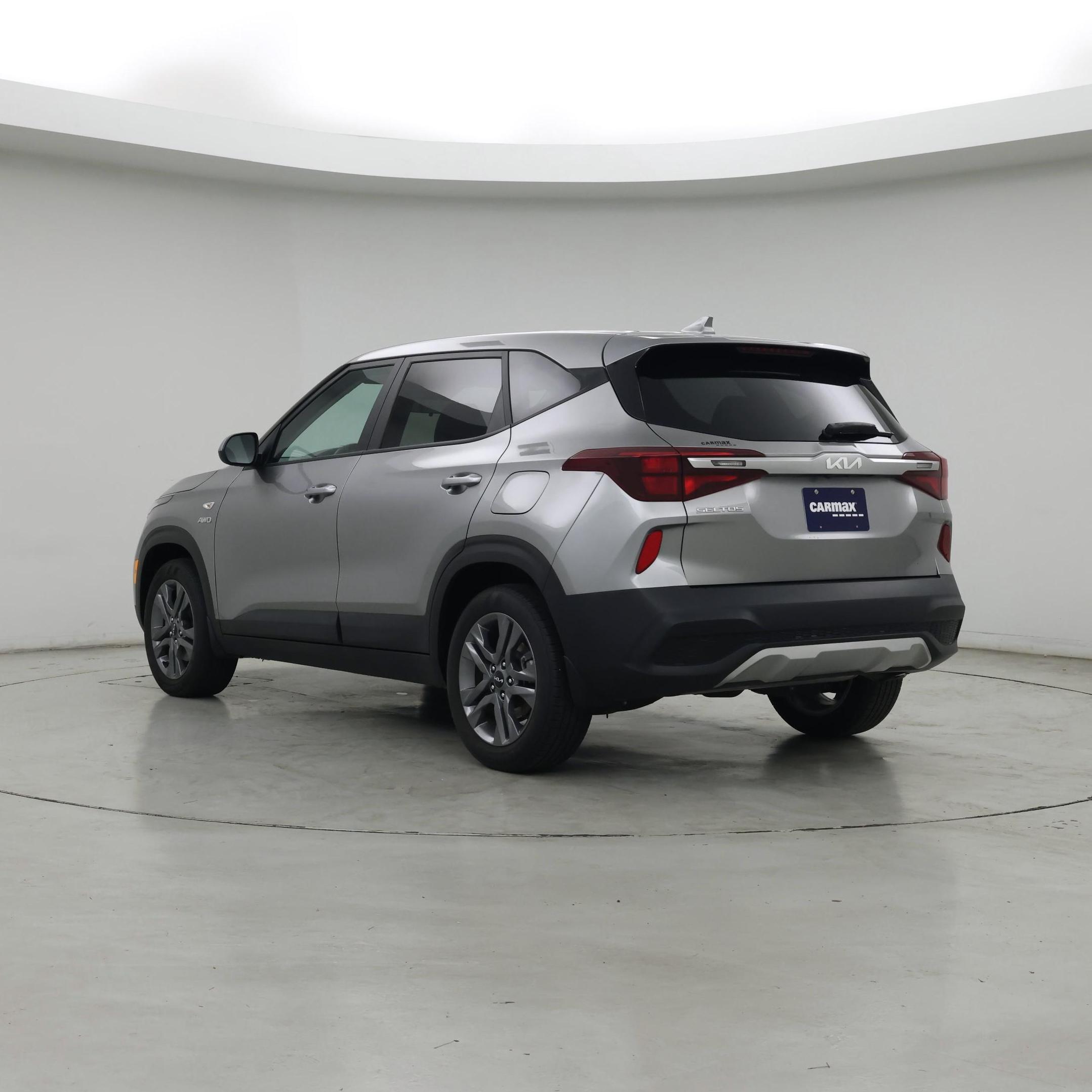 Thumbnail: 2023 Kia Seltos - 2