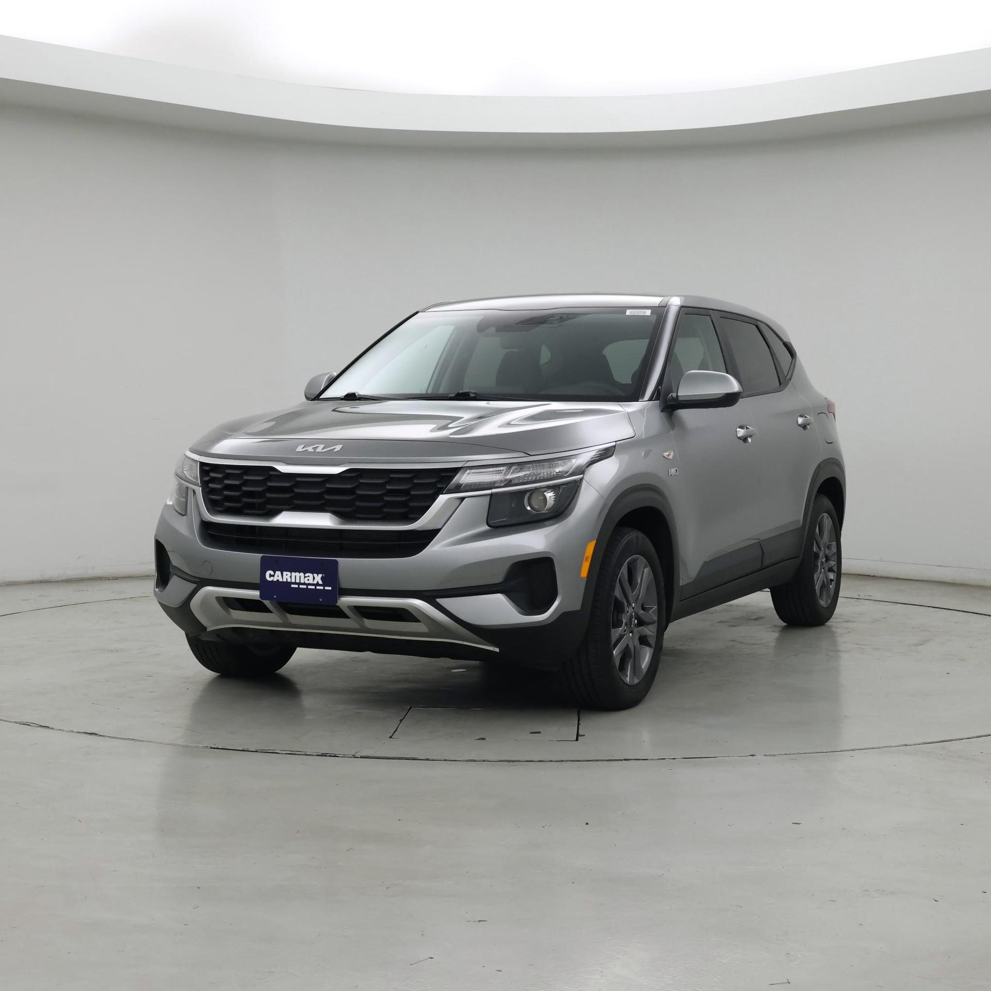 Thumbnail: 2023 Kia Seltos - 4