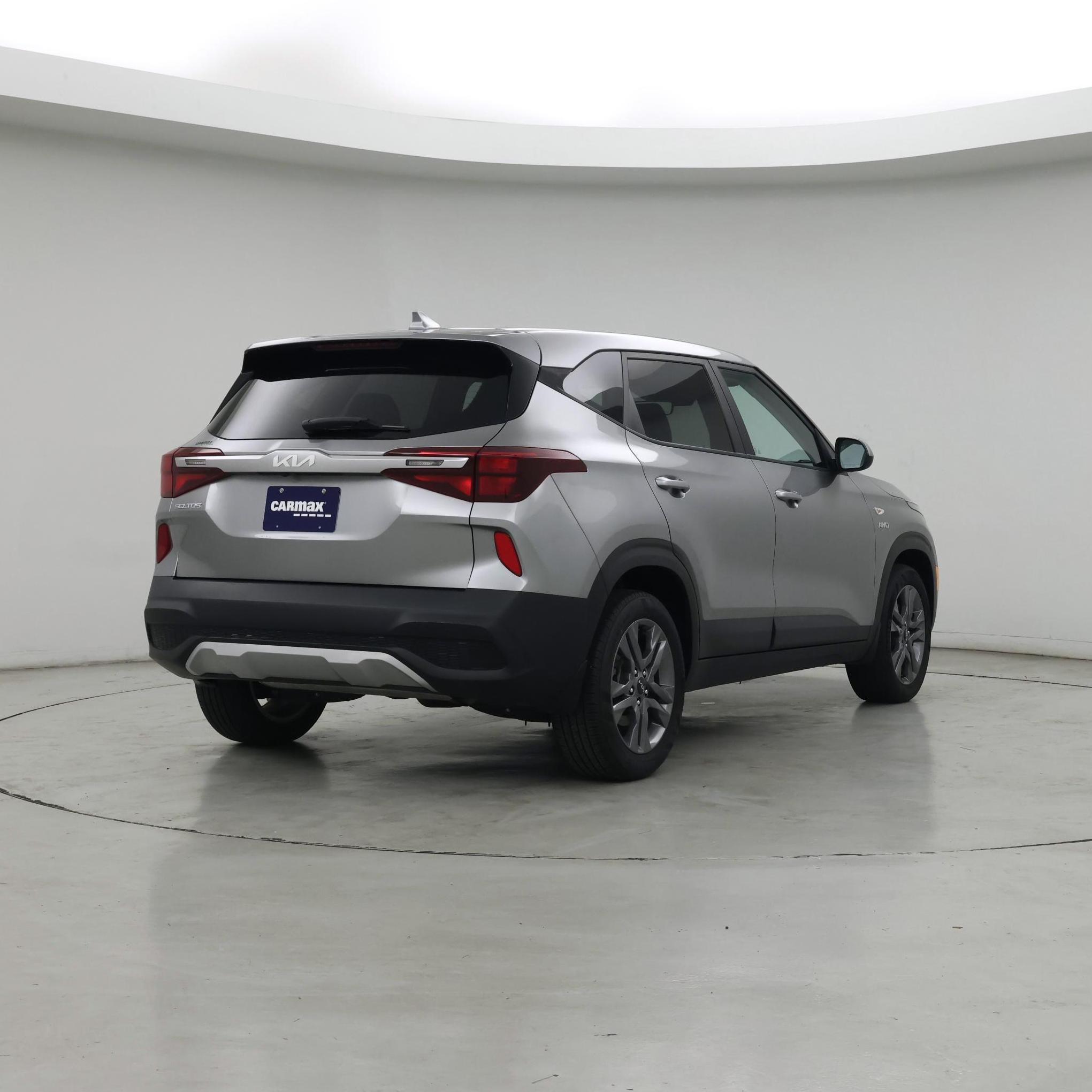 Thumbnail: 2023 Kia Seltos - 8