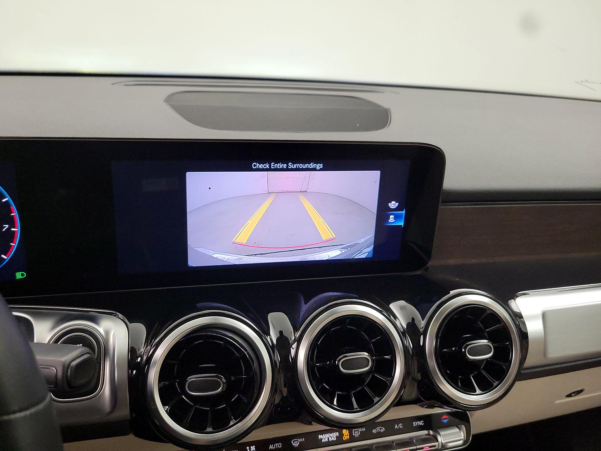 Thumbnail: 2022 Mercedes-Benz GLB - 14