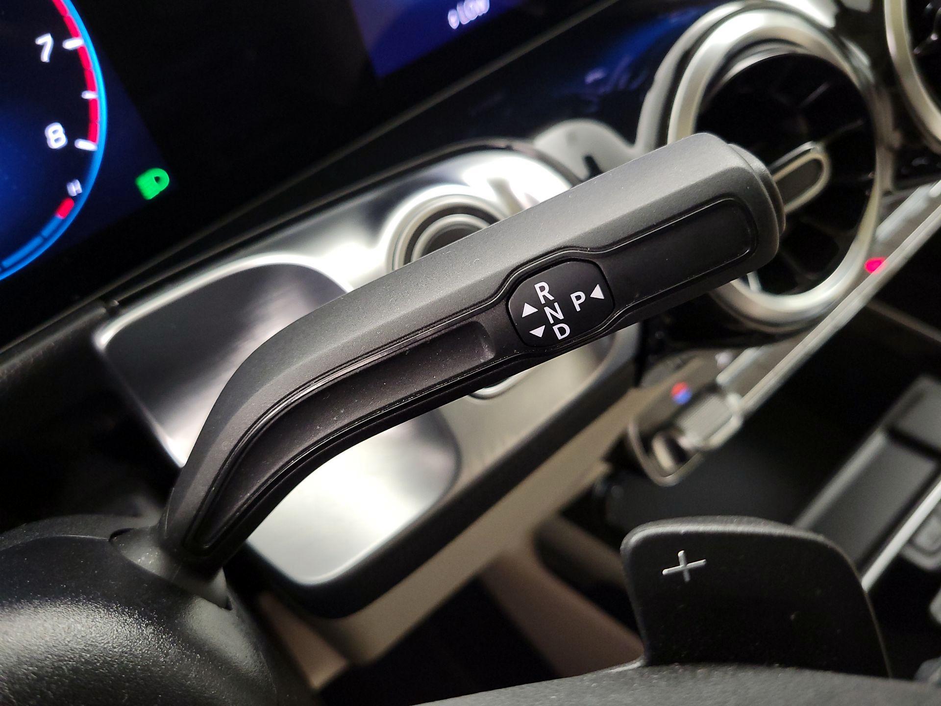 Thumbnail: 2022 Mercedes-Benz GLB - 17