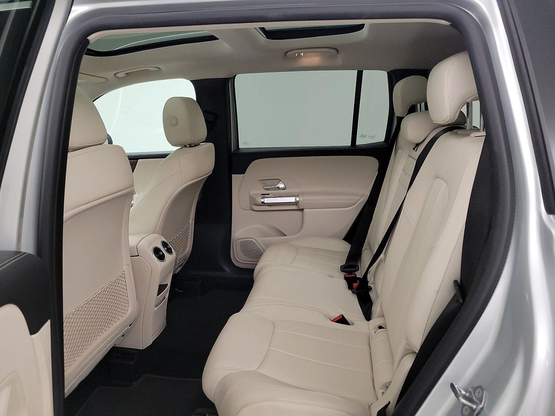 Thumbnail: 2022 Mercedes-Benz GLB - 20