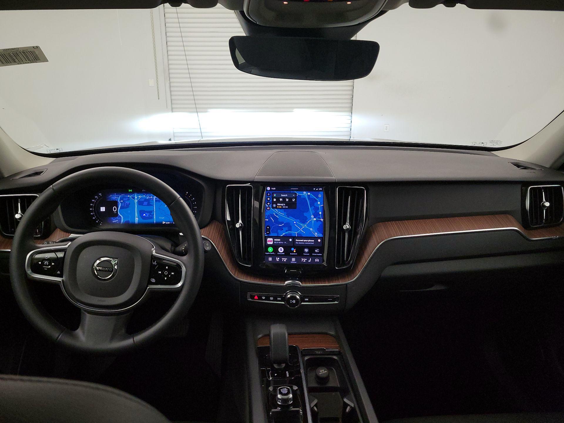 Thumbnail: 2023 Volvo XC60 - 9