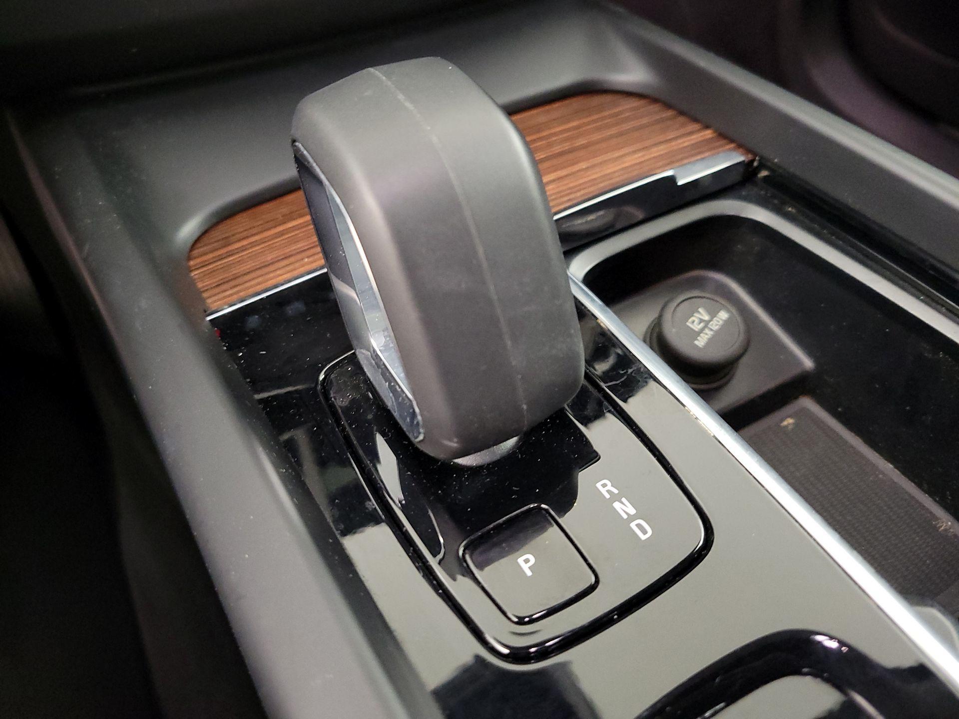 Thumbnail: 2023 Volvo XC60 - 18