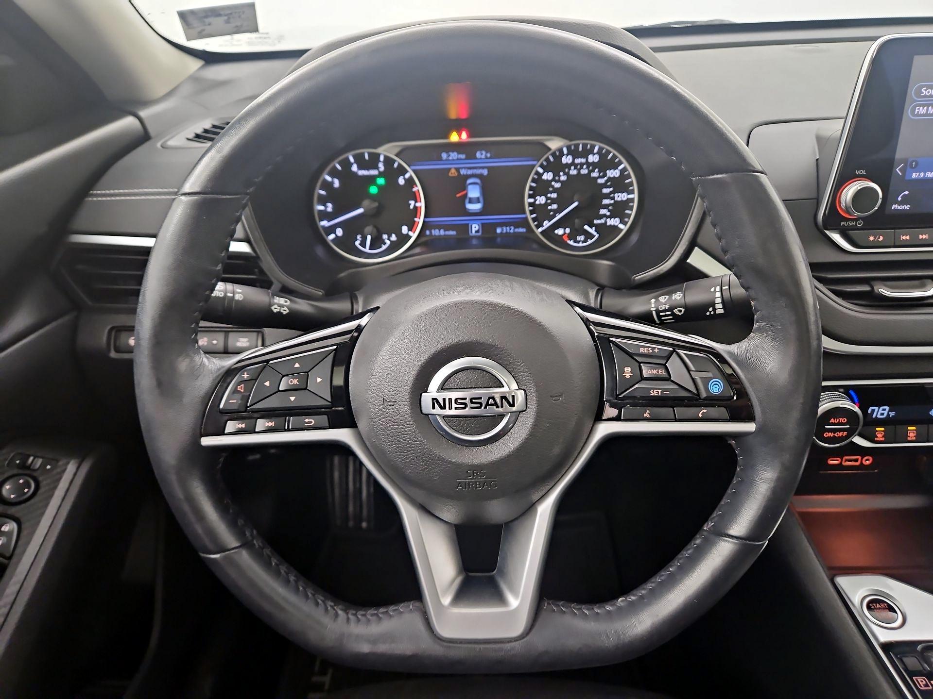 Thumbnail: 2019 Nissan Altima - 10