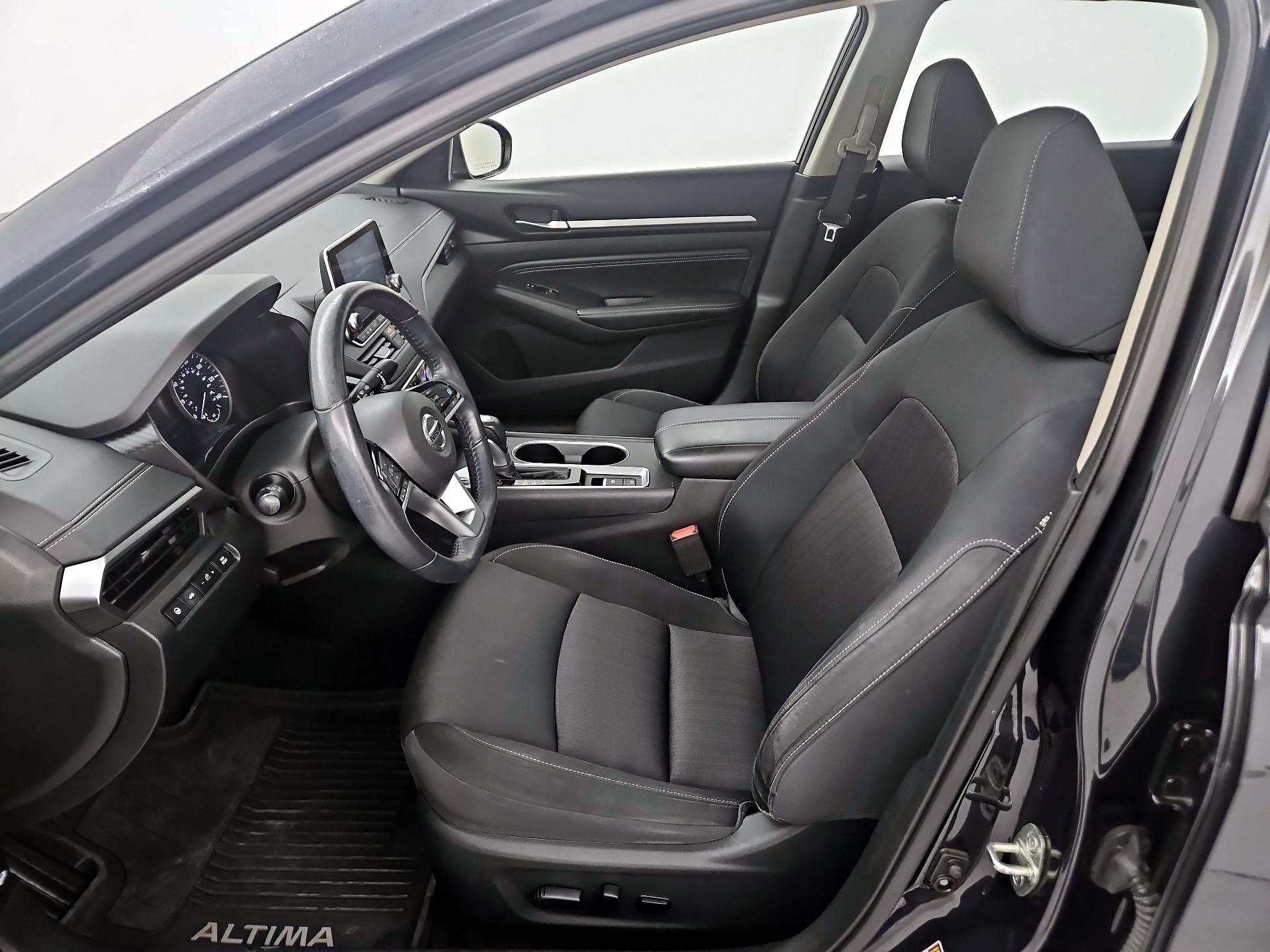 Thumbnail: 2019 Nissan Altima - 11