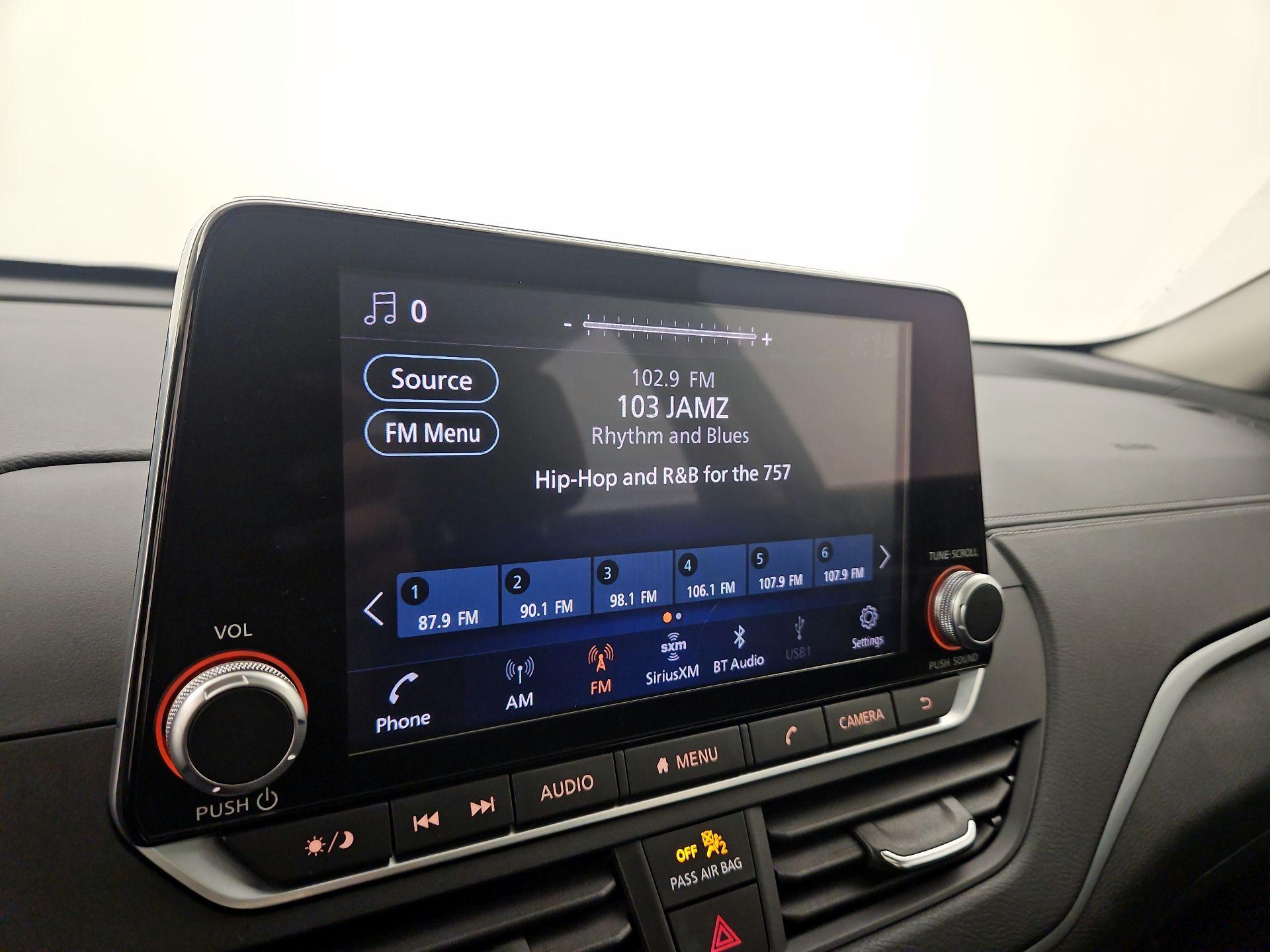 Thumbnail: 2019 Nissan Altima - 15