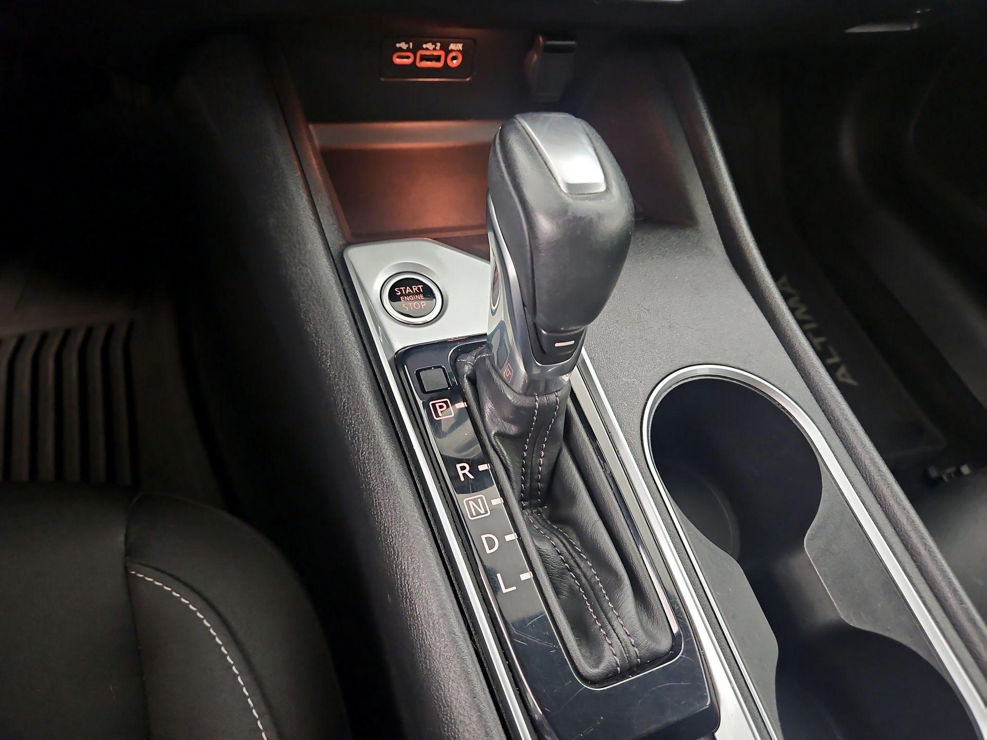 Thumbnail: 2019 Nissan Altima - 17