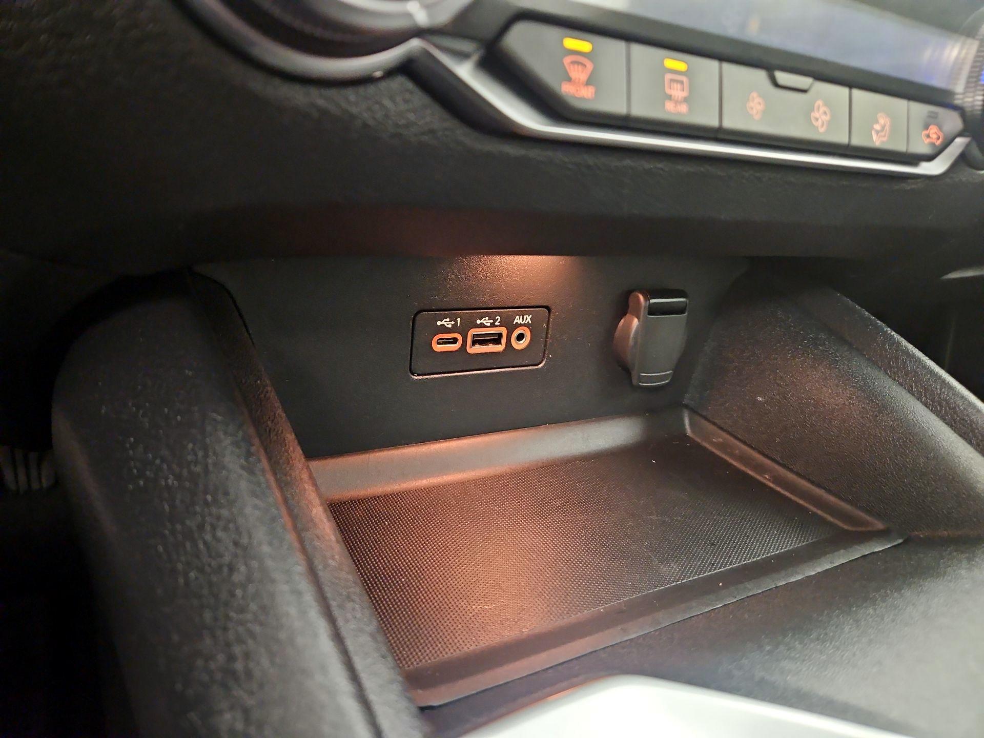 Thumbnail: 2019 Nissan Altima - 18