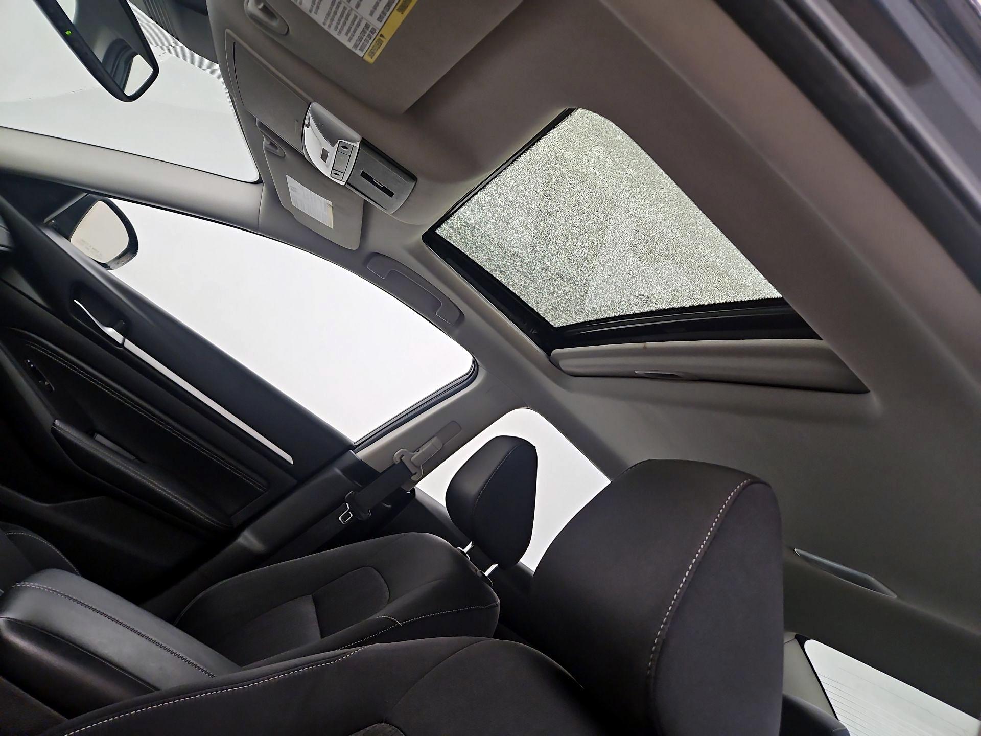 Thumbnail: 2019 Nissan Altima - 19