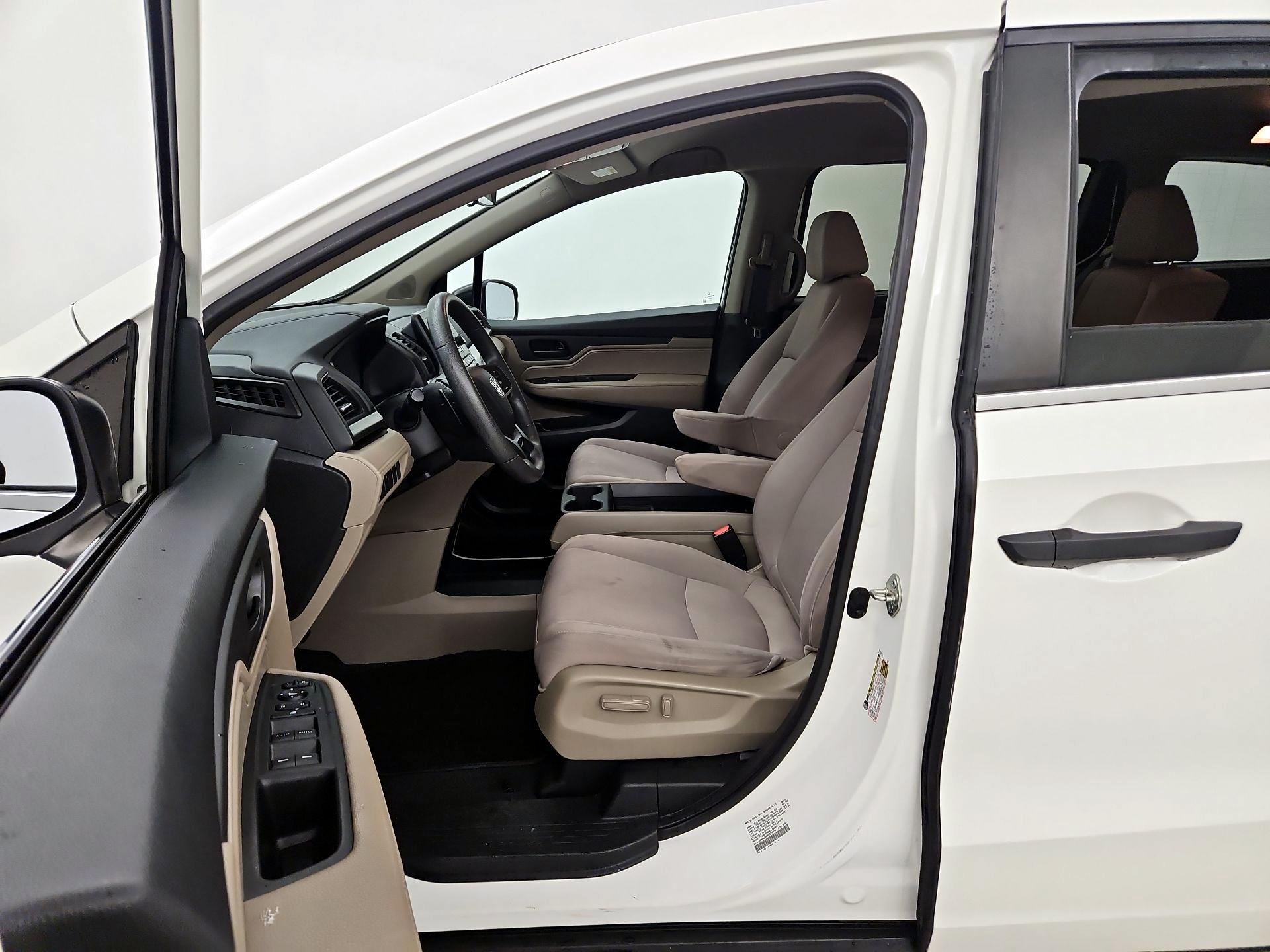 Thumbnail: 2019 Honda Odyssey - 11