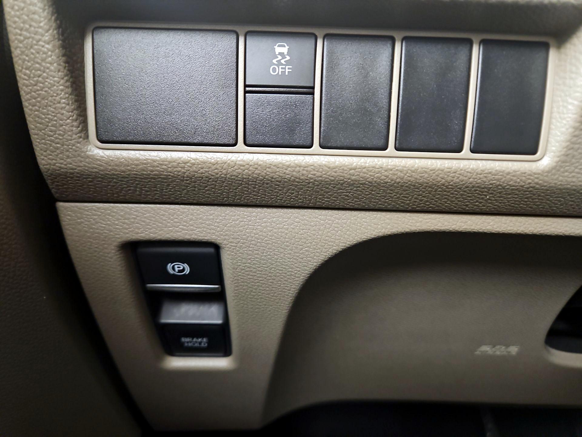 Thumbnail: 2019 Honda Odyssey - 13