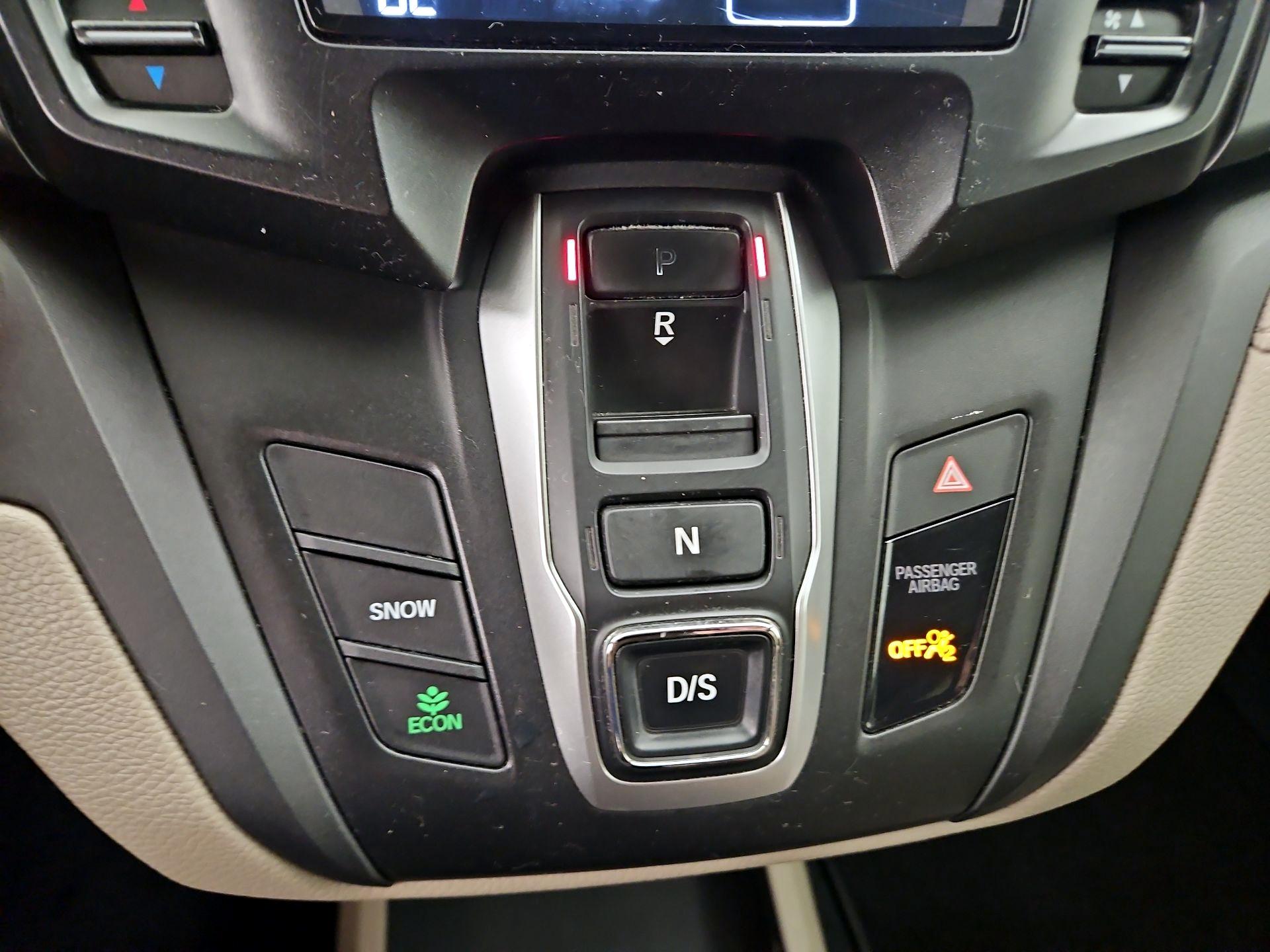 Thumbnail: 2019 Honda Odyssey - 17