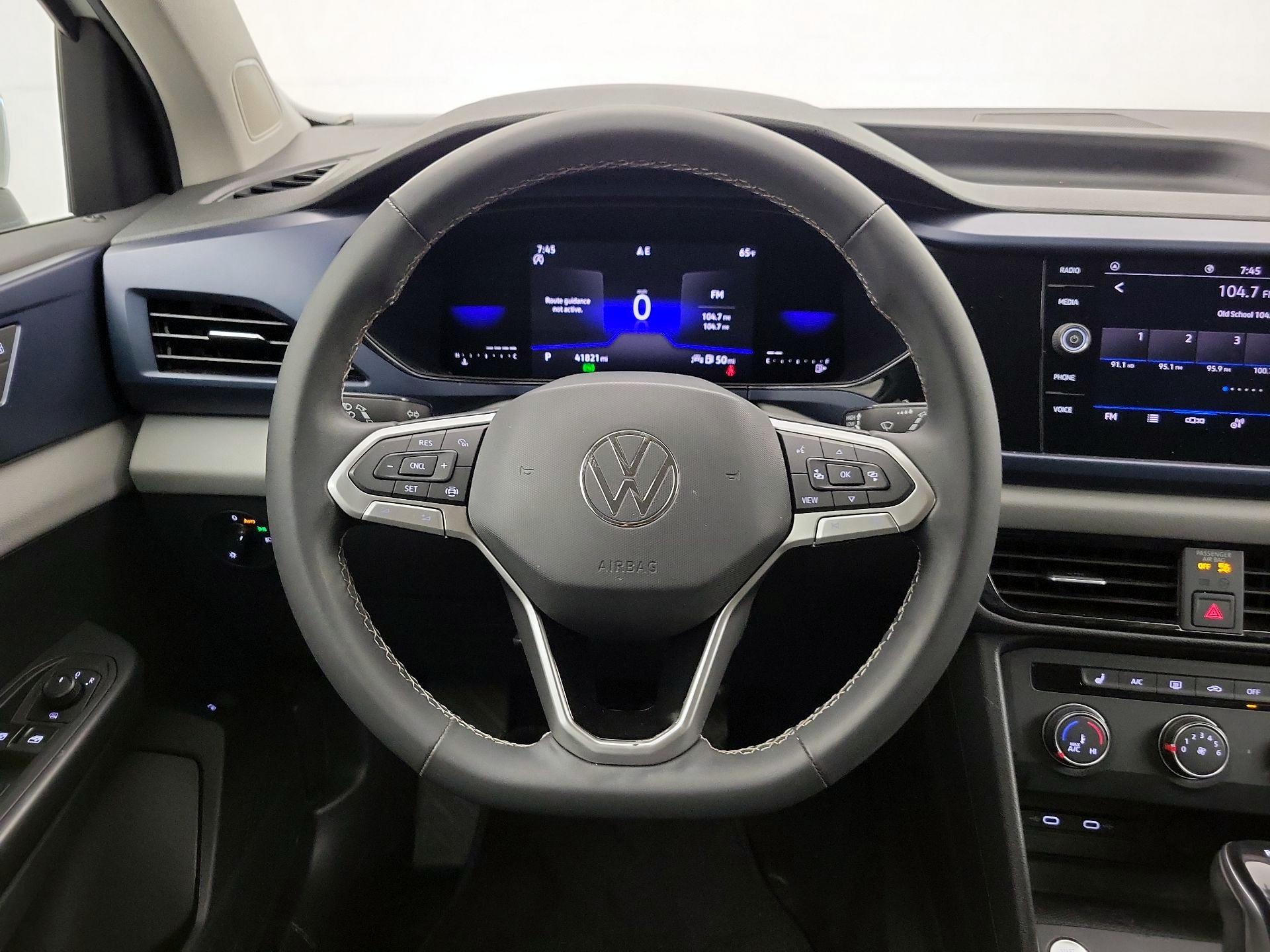 Thumbnail: 2022 Volkswagen Taos - 10