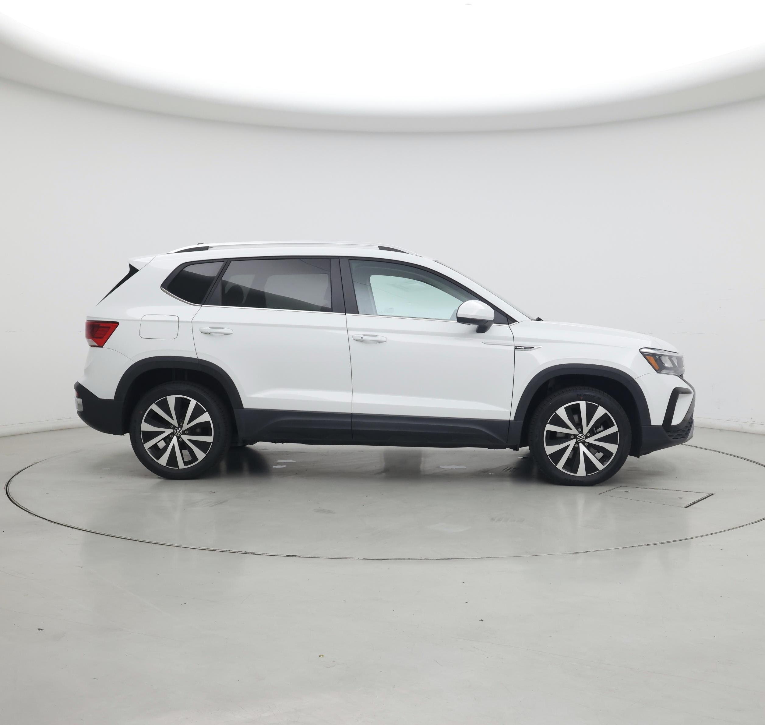 Thumbnail: 2022 Volkswagen Taos - 7