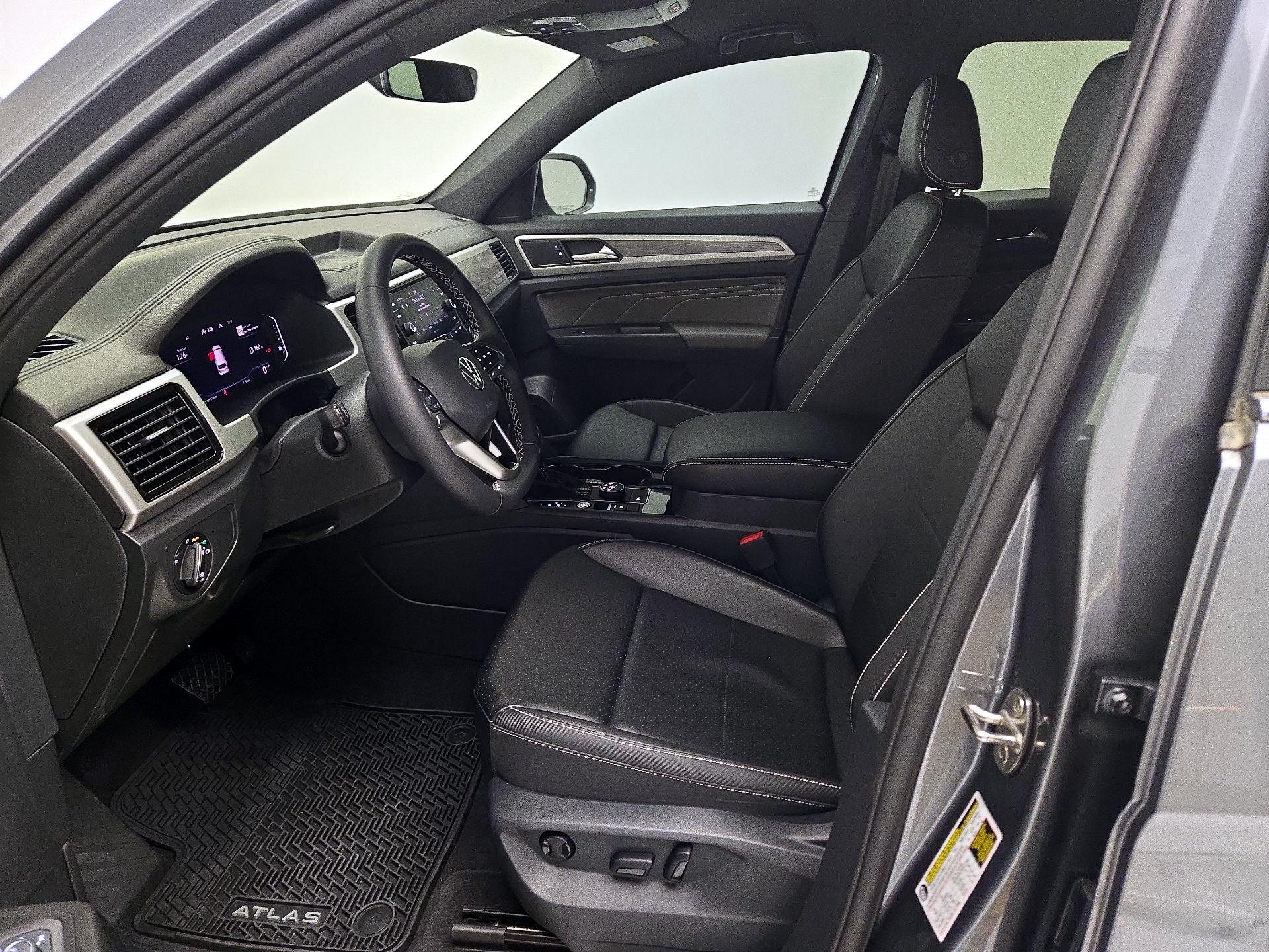 Thumbnail: 2023 Volkswagen Atlas - 11